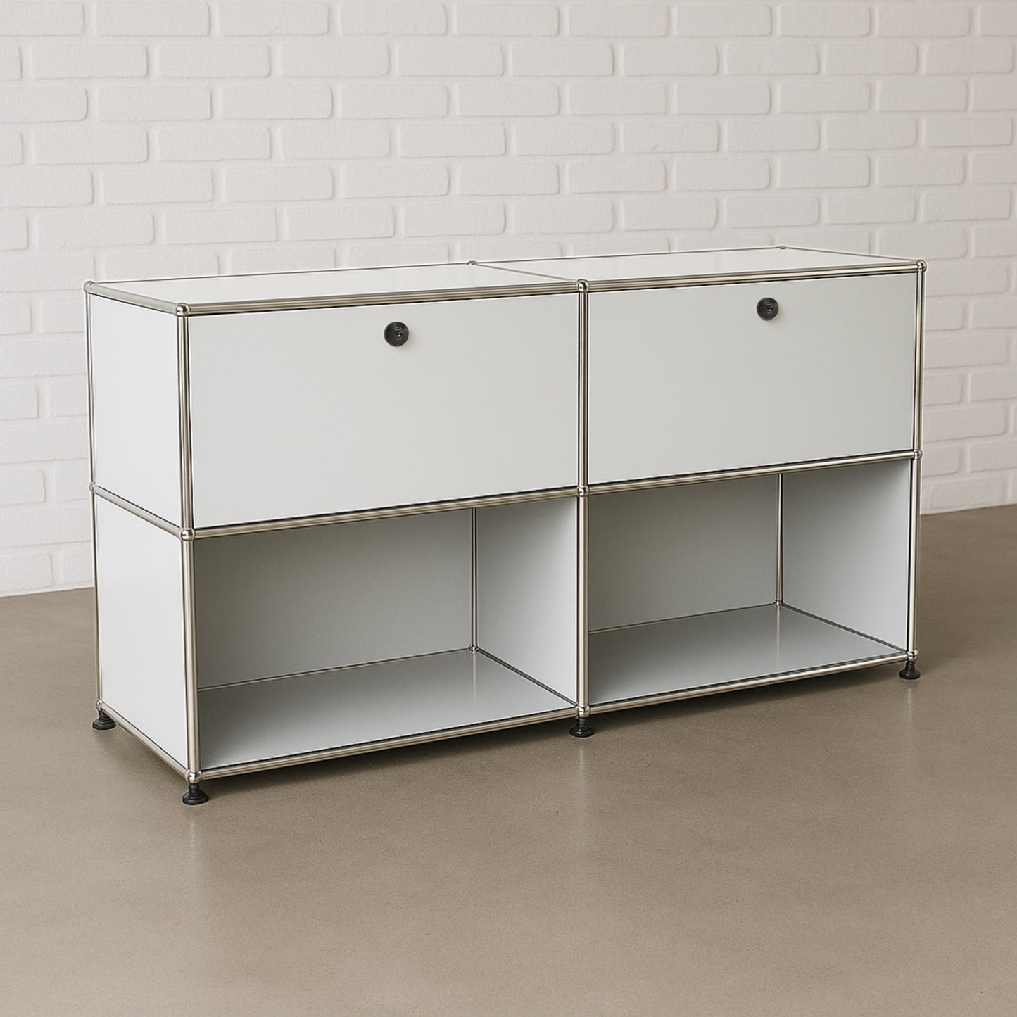 USM Haller Sideboard 2x2 weiß 2 Klappen (1. Gen.)