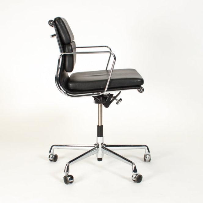 Vitra EA 217 beidseitig Leder schwarz