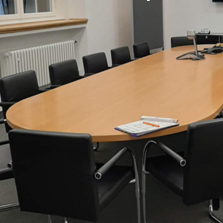 Vitra Eames Segmented Table Eiche 500x150cm