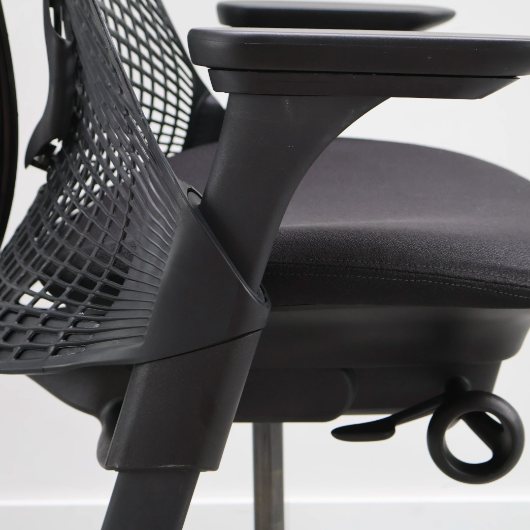 Herman Miller Sayl Schwarz
