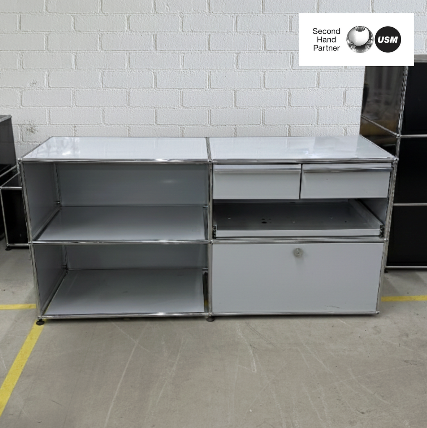 USM Haller Sideboard 2x2 lichtgrau 50cm Tiefe