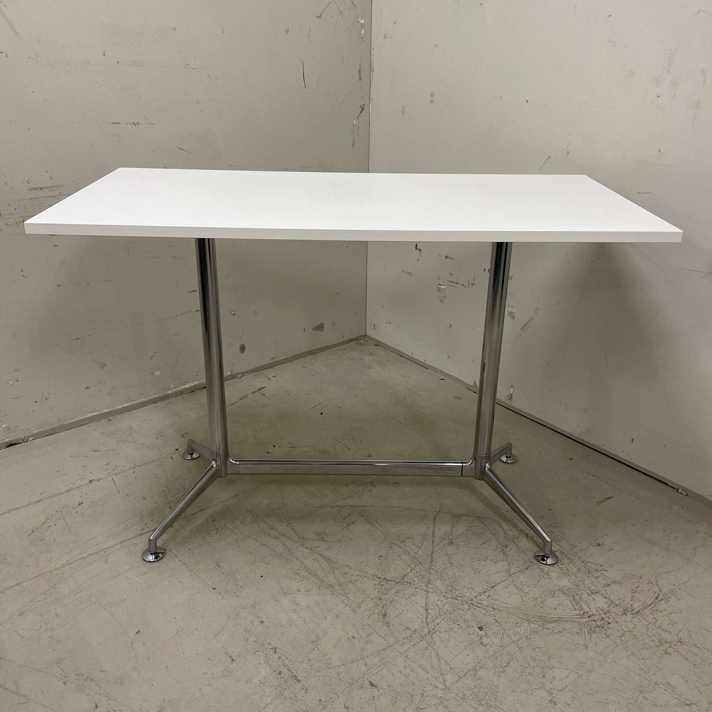 Brunner Fina Stehtisch weiß mit Chromgestell, 160x80 cm, 110 cm hoch, rechteckiger moderner Stehtisch