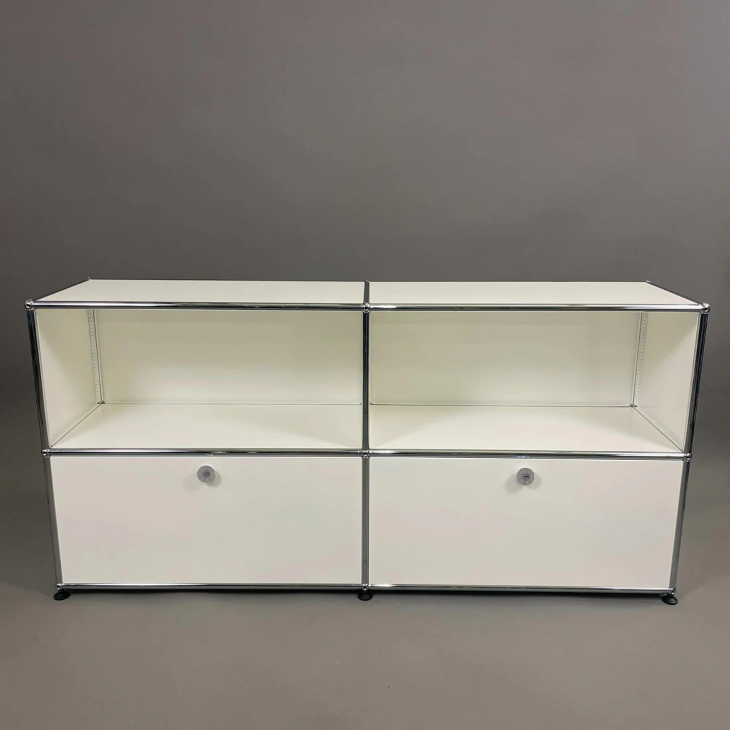USM Haller Sideboard 2x2 weiß 2 Klappen (abschließbar)