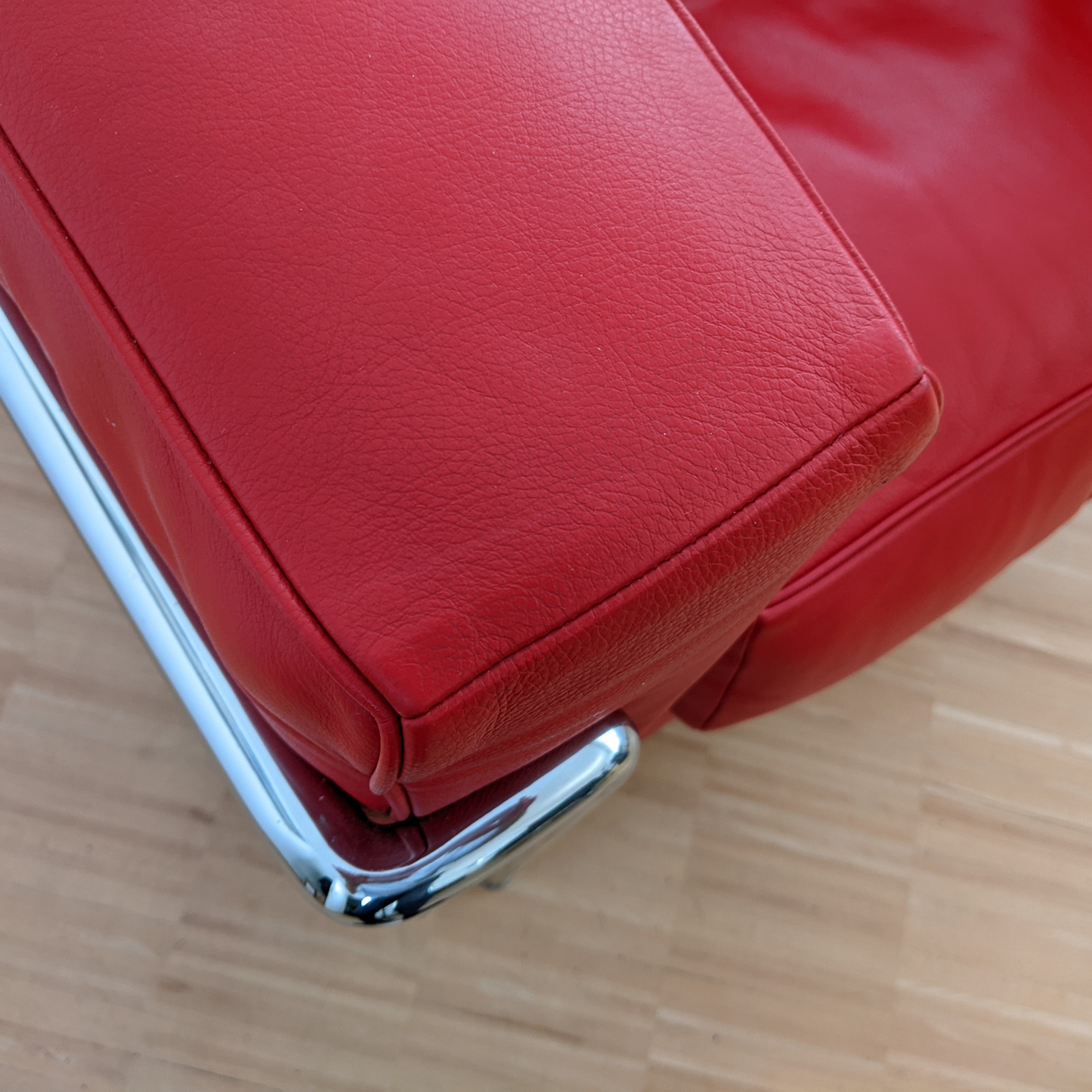 Cassina LC2 Sessel Leder rot