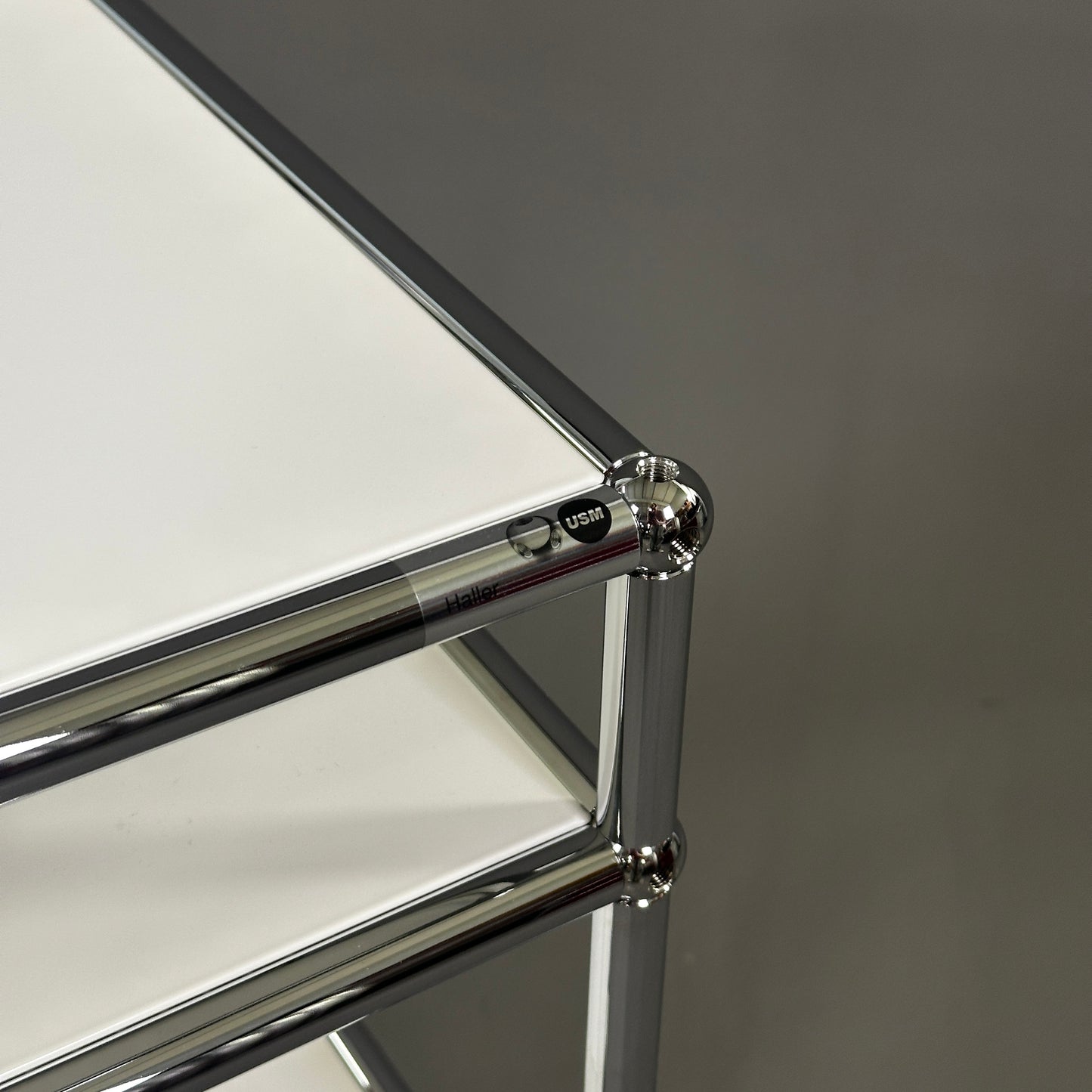 USM Haller 1x3 Beistelltisch weiß
