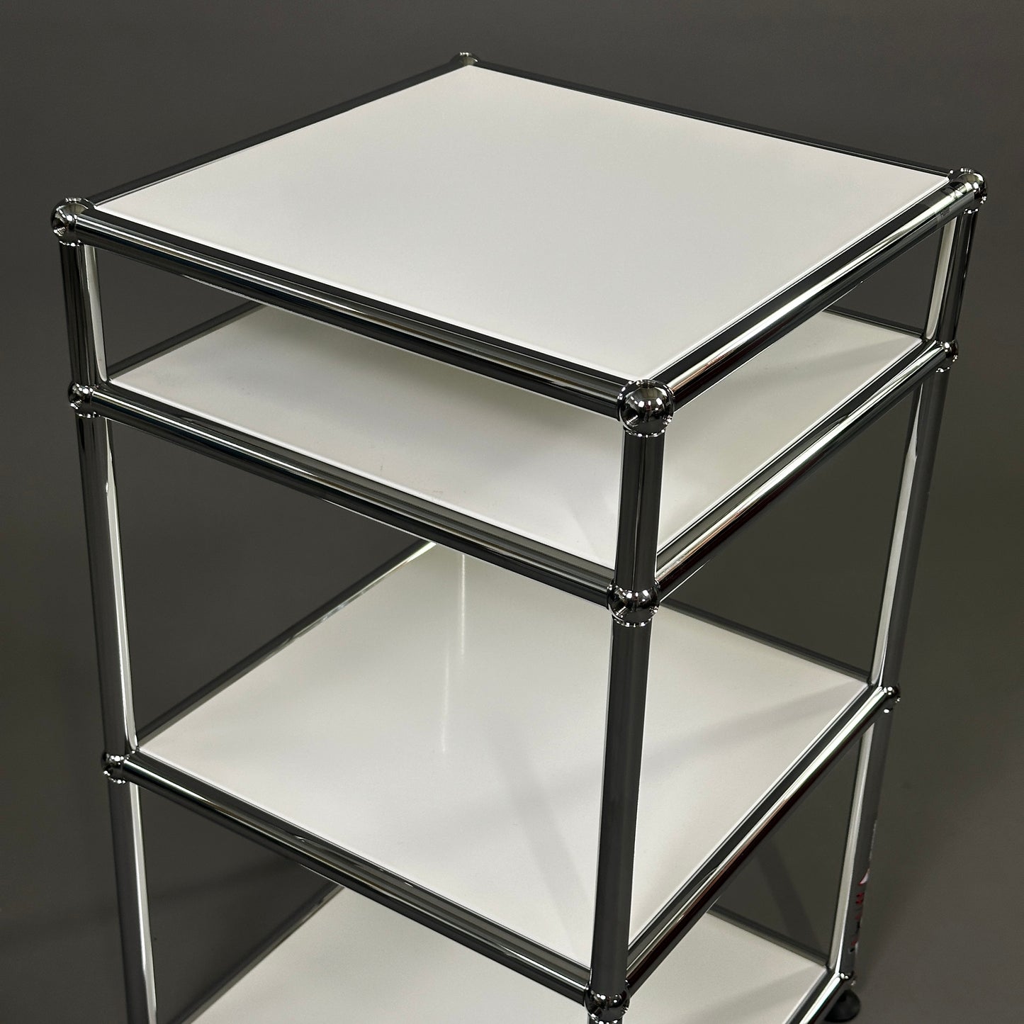 USM Haller 1x3 Beistelltisch weiß