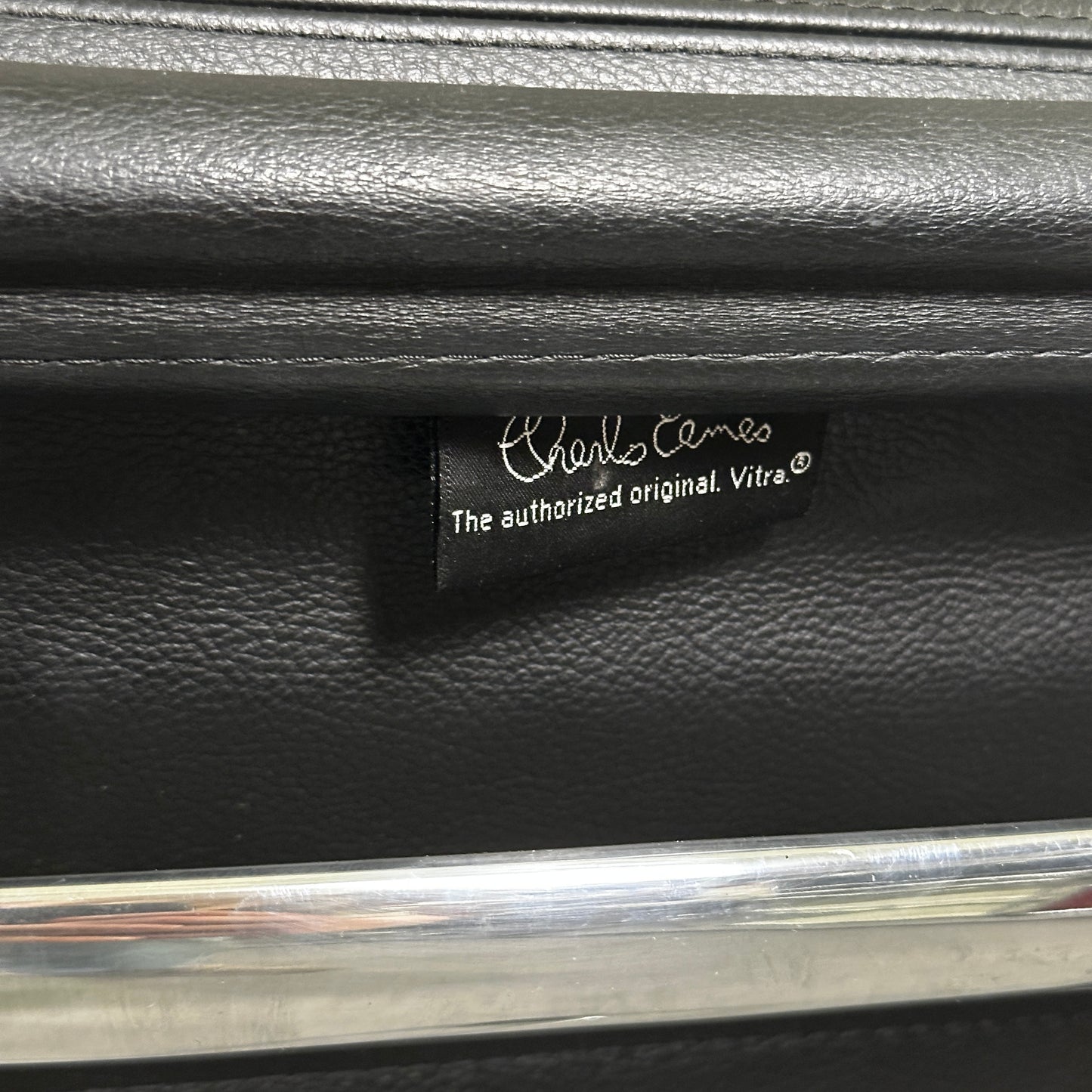 Vitra EA 217 beidseitig Leder schwarz Alu