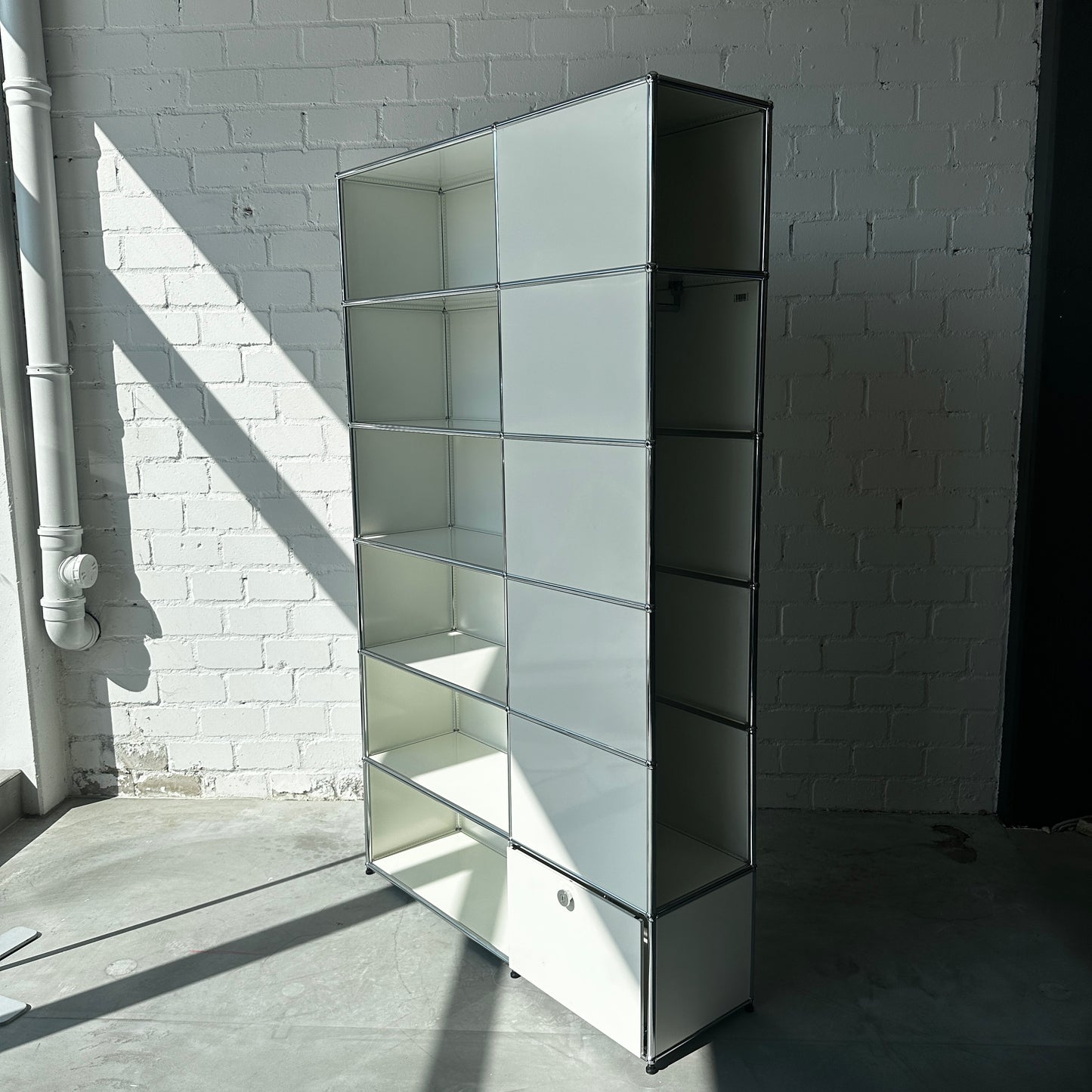 USM Haller Garderobe / Regal weiß 2x6