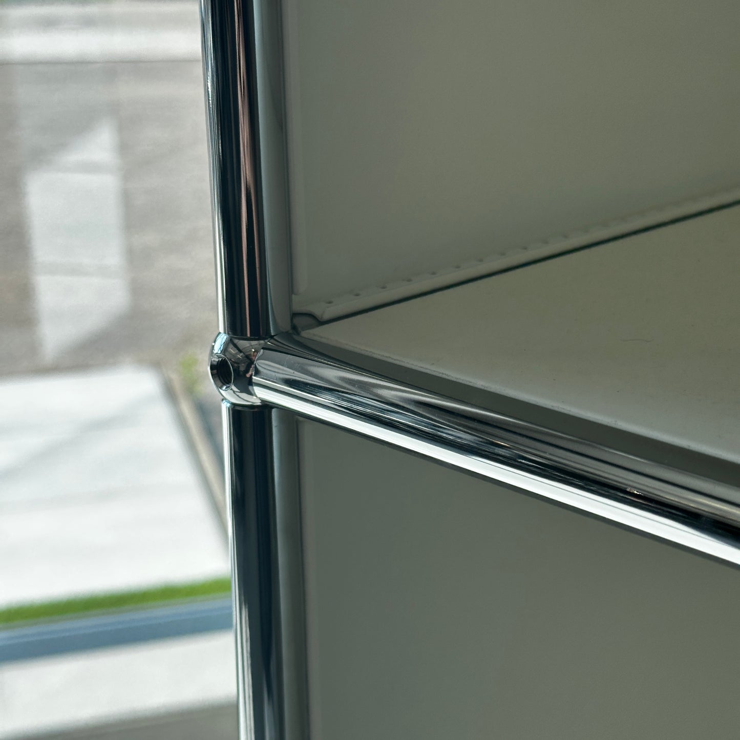 USM Haller 1x6 Highboard weiß offen