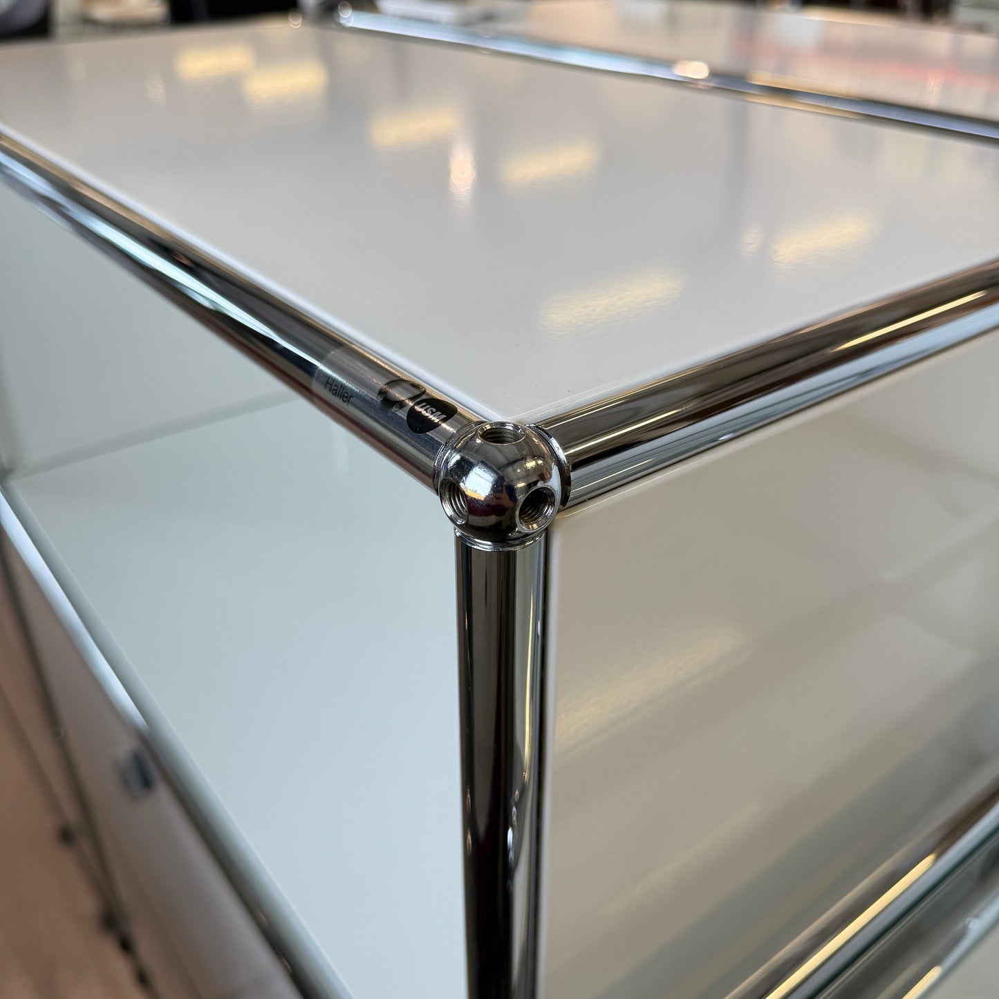 USM Haller Highboard 1x3 weiß 2 Klappen (1. Gen.)
