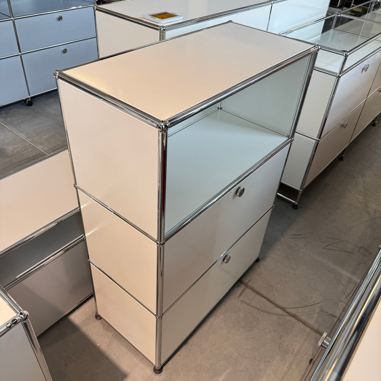 USM Haller Highboard 1x3 weiß 2 Klappen (1. Gen.)