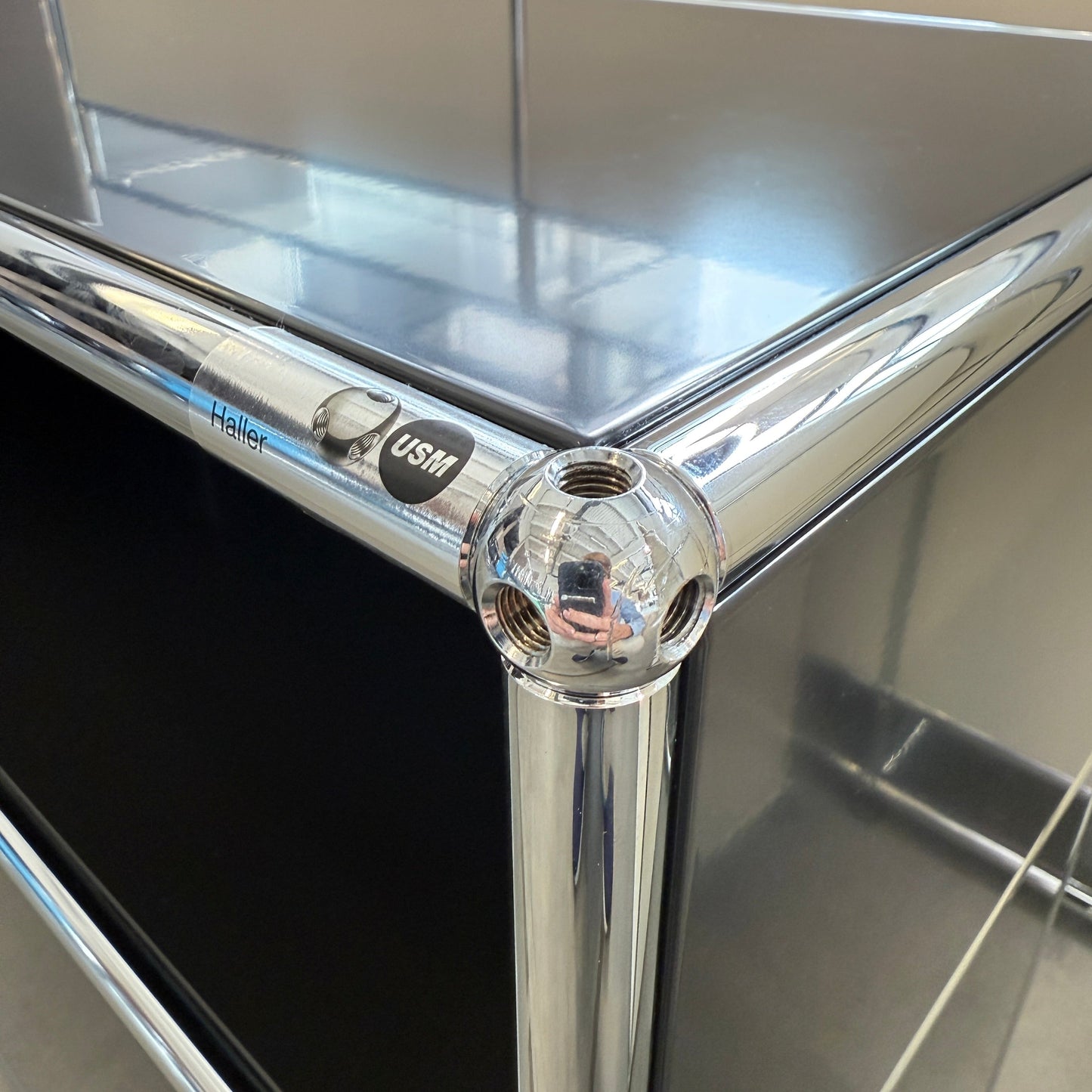USM Haller Sideboard 2x2 schwarz 2 Klappen