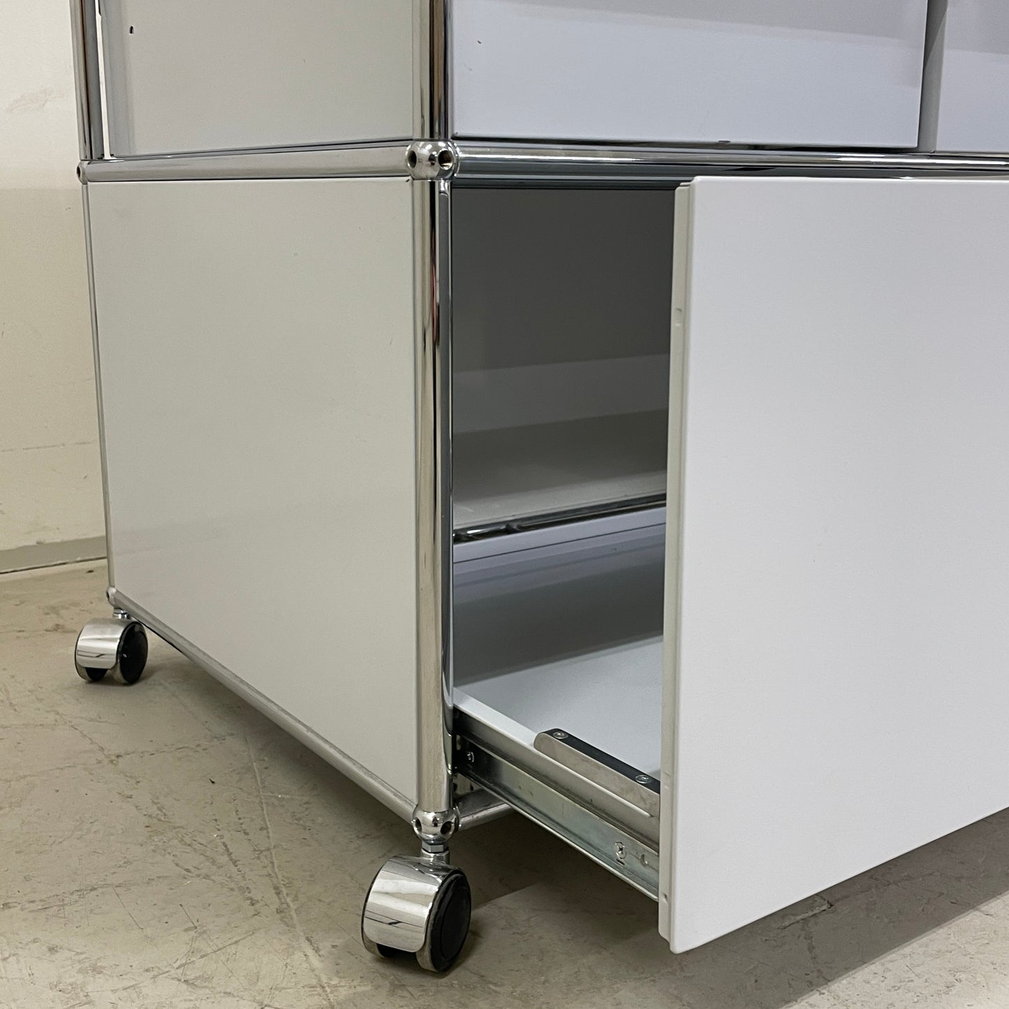 USM Haller Doppelcontainer lichtgrau