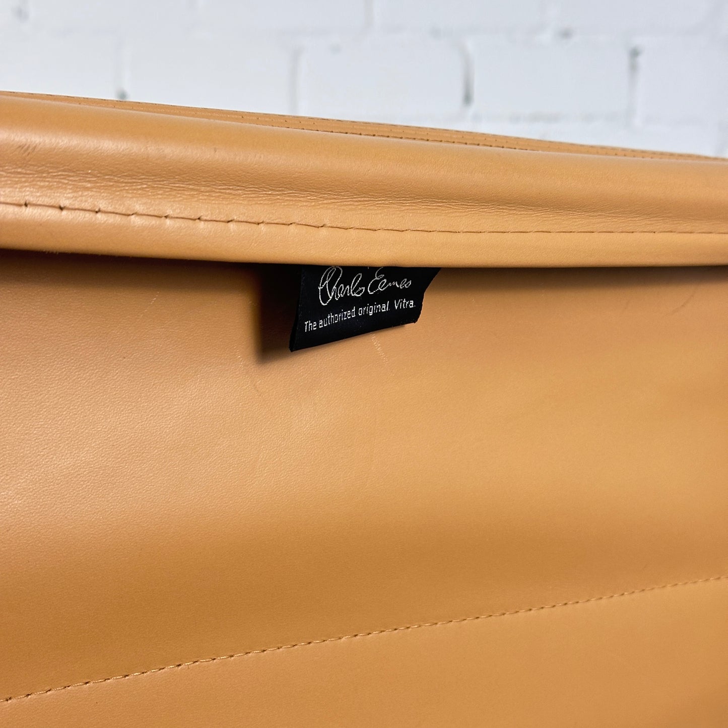 Vitra EA 219 Leder beige