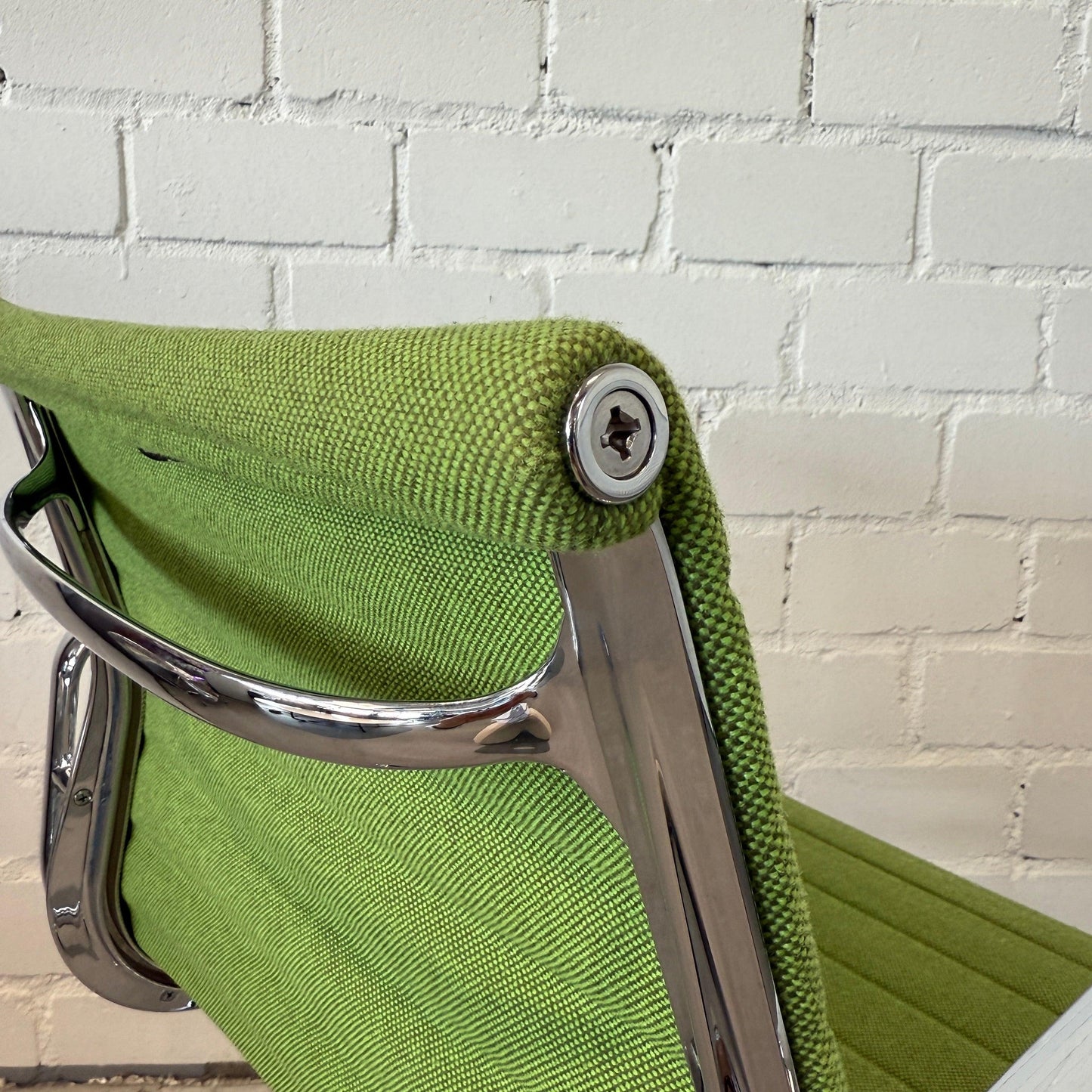 Vitra EA 117 Hopsak wiesengrün / wald