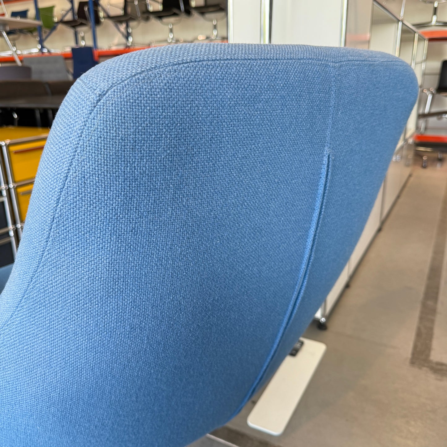 Noomi Softline Lounge Sessel blau