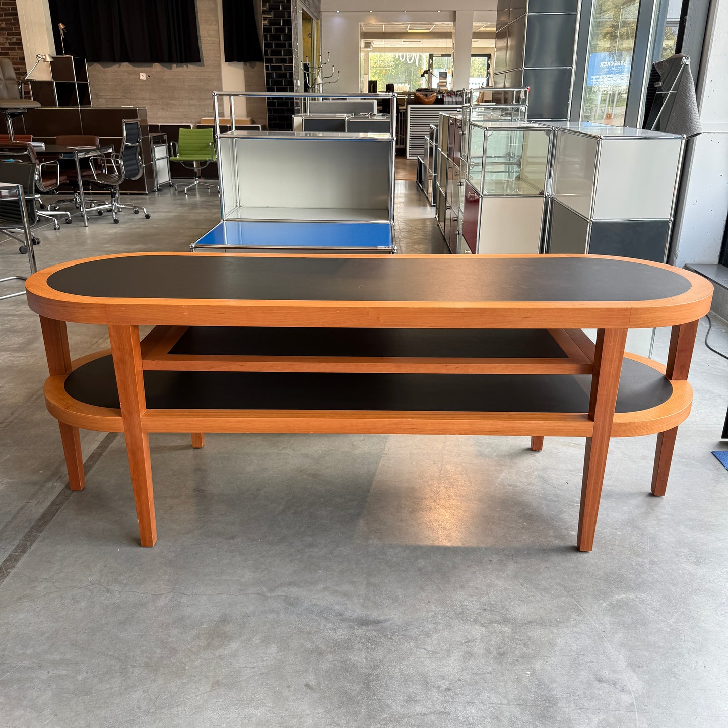 Handgefertigter Beistelltisch / Serviertisch Massivholz Kirsche