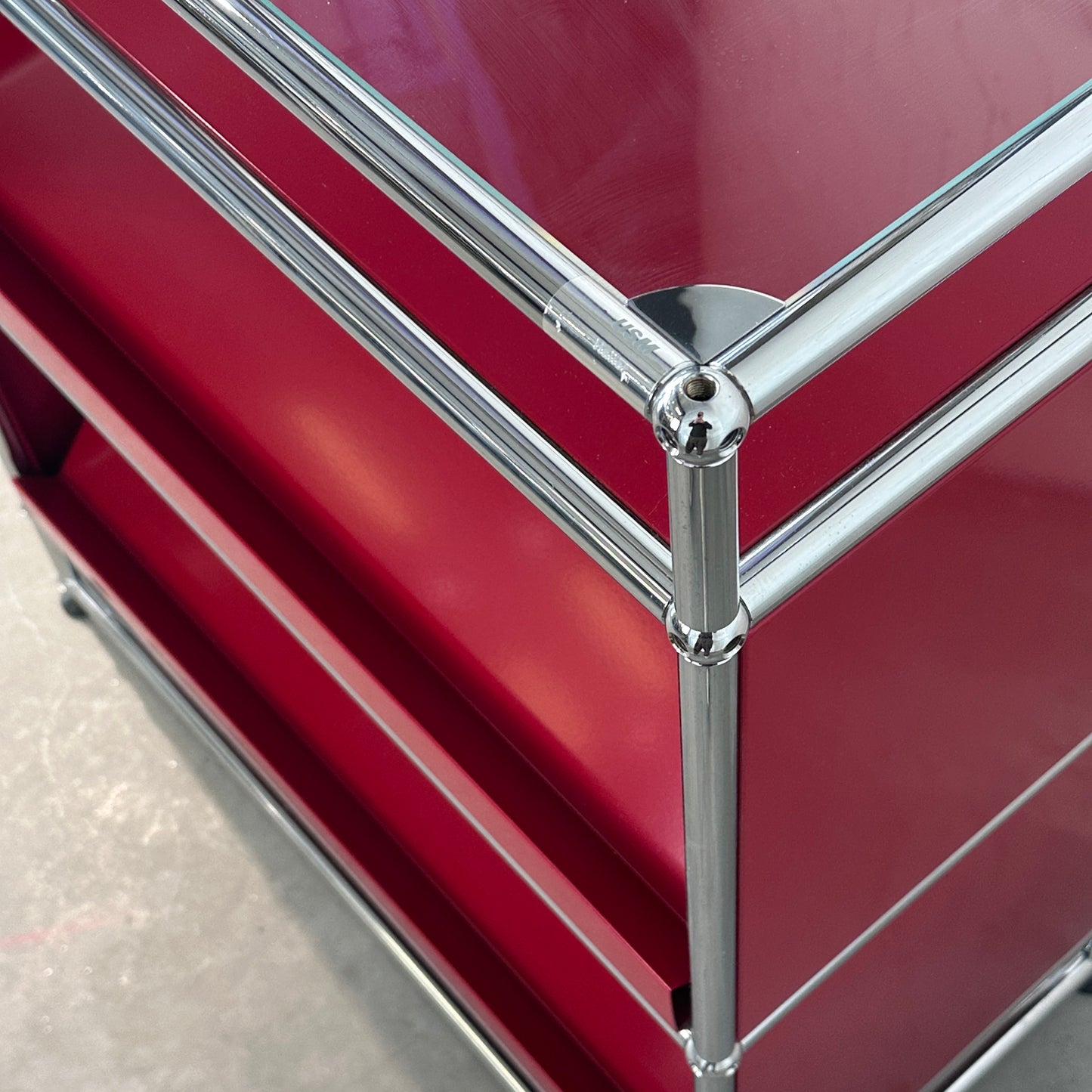 USM Haller 1x4 Highboard / Prospektauslage rot