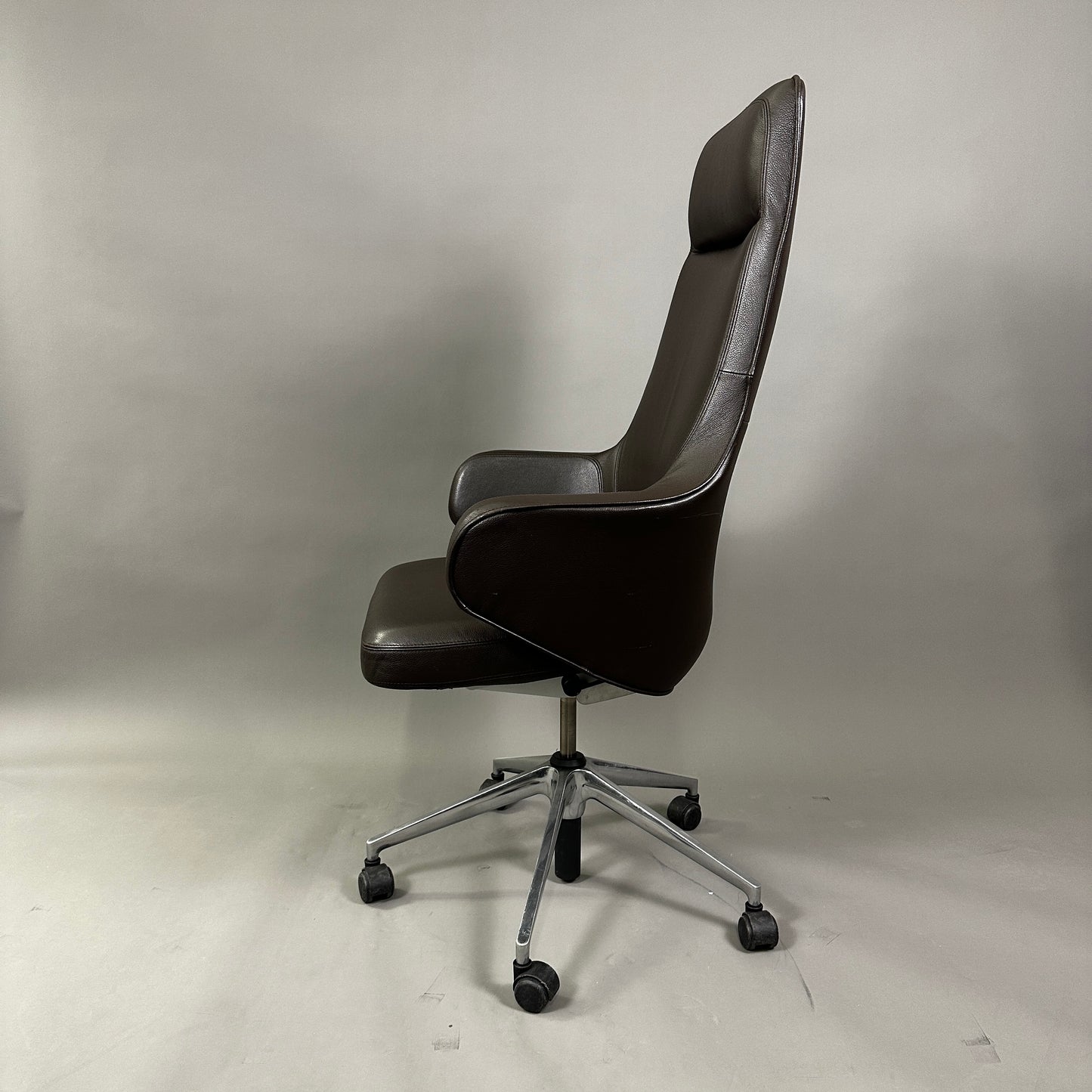 Vitra Grand Executive Highback Leder braun