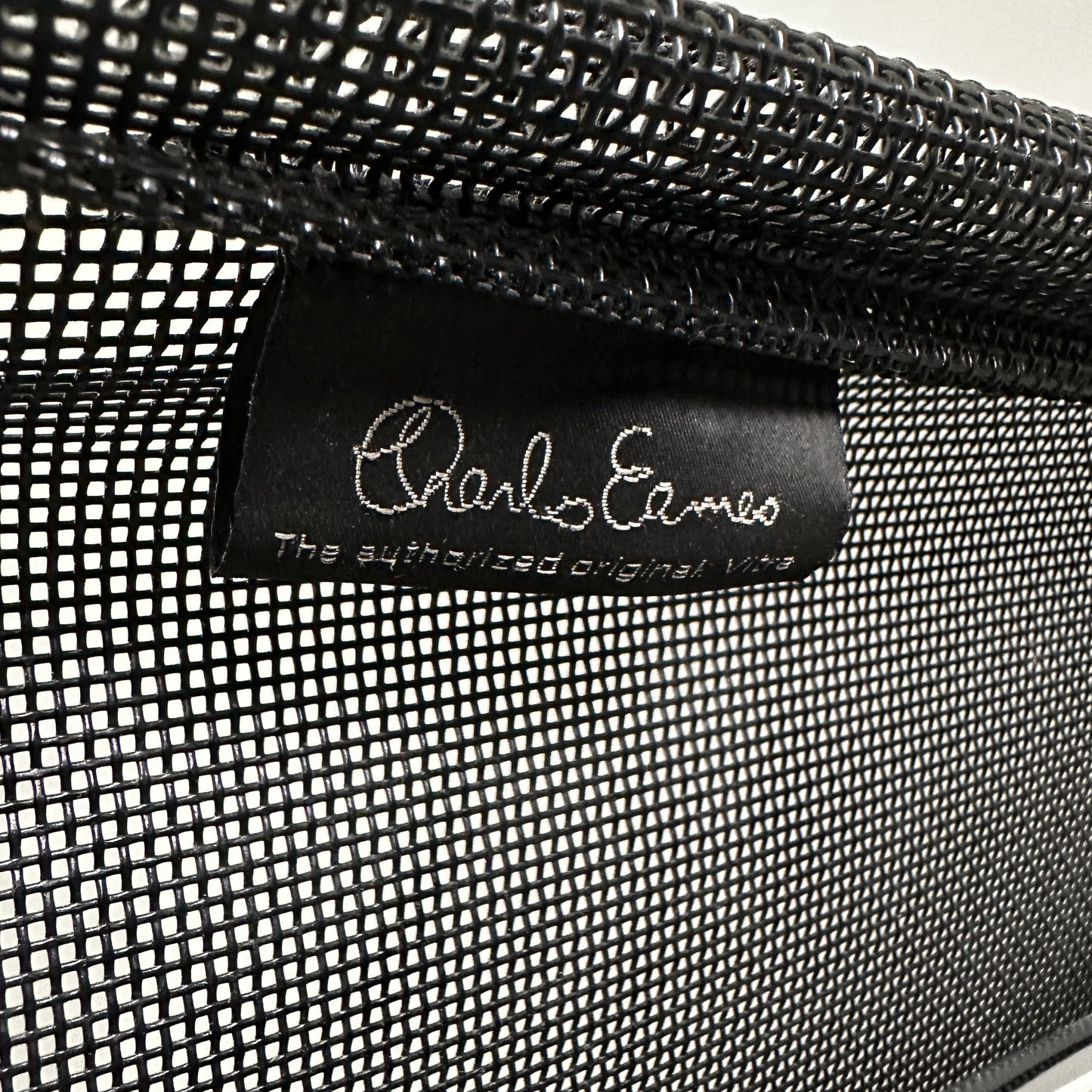 Vitra EA 105 Netz schwarz drehbar