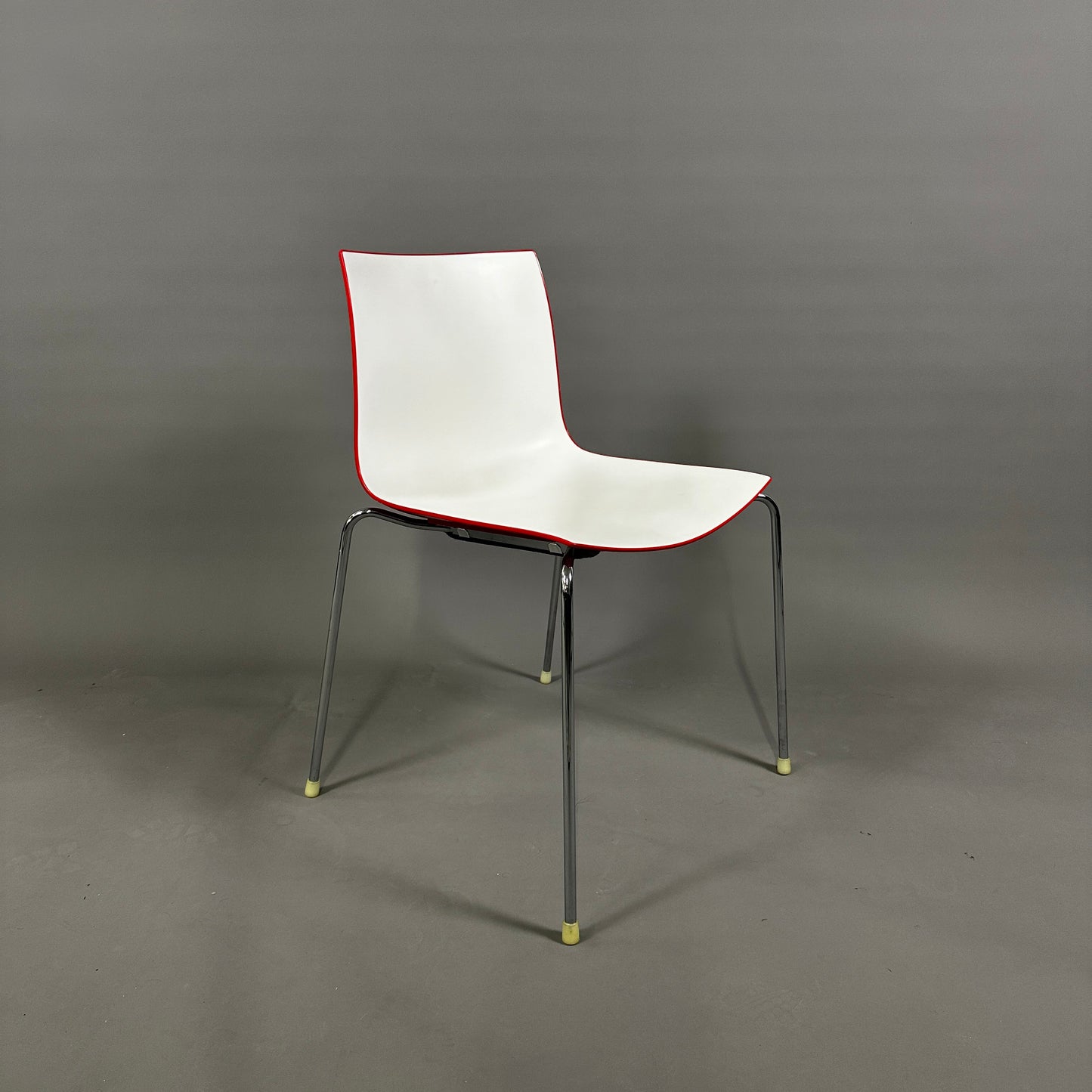 Arper Catifa 46 weiß/rot
