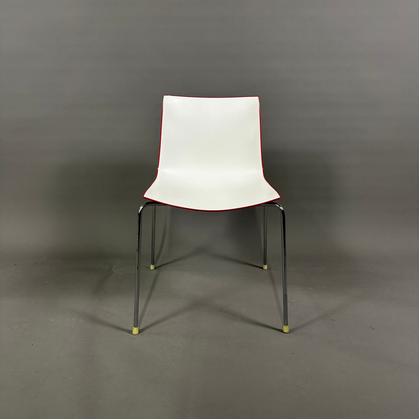 Arper Catifa 46 weiß/rot