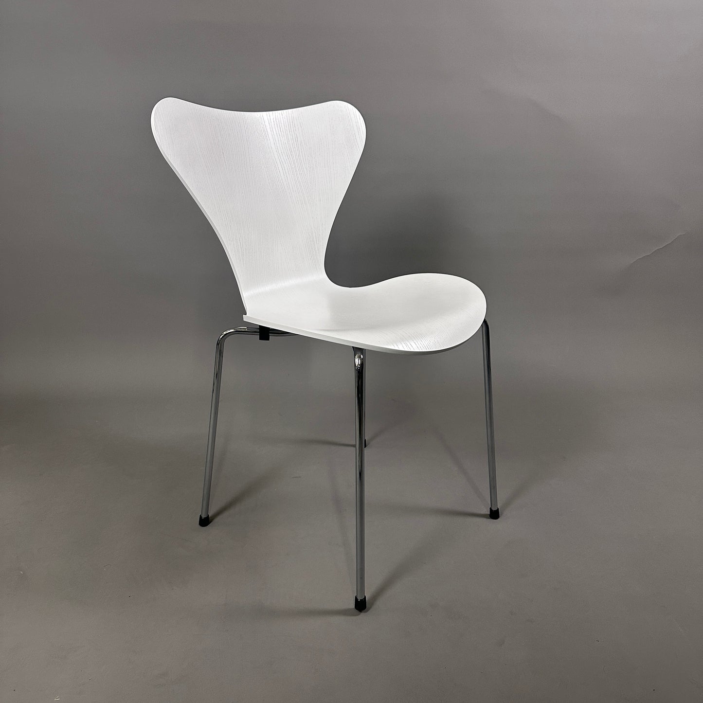 Fritz Hansen Serie 7 Stapelstuhl Holz weiß lasiert