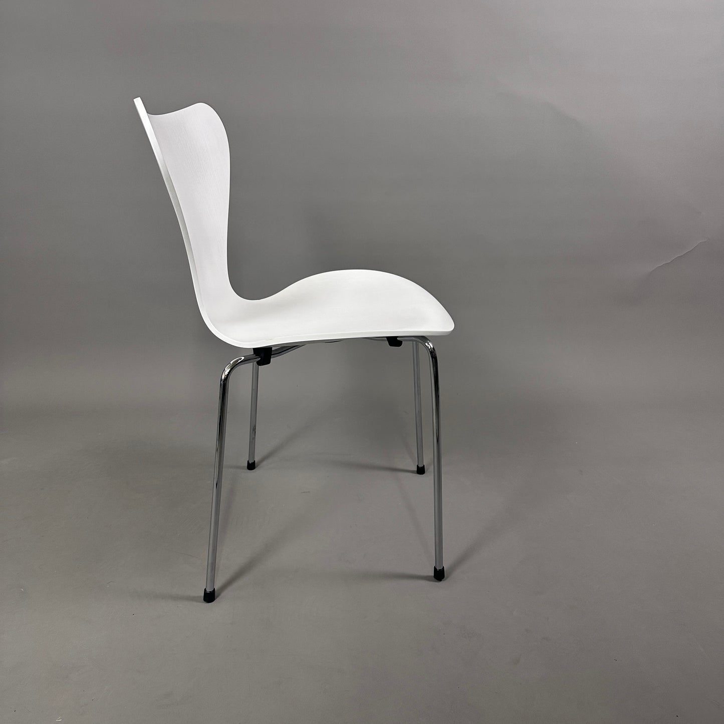 Fritz Hansen Serie 7 Stapelstuhl Holz weiß lasiert