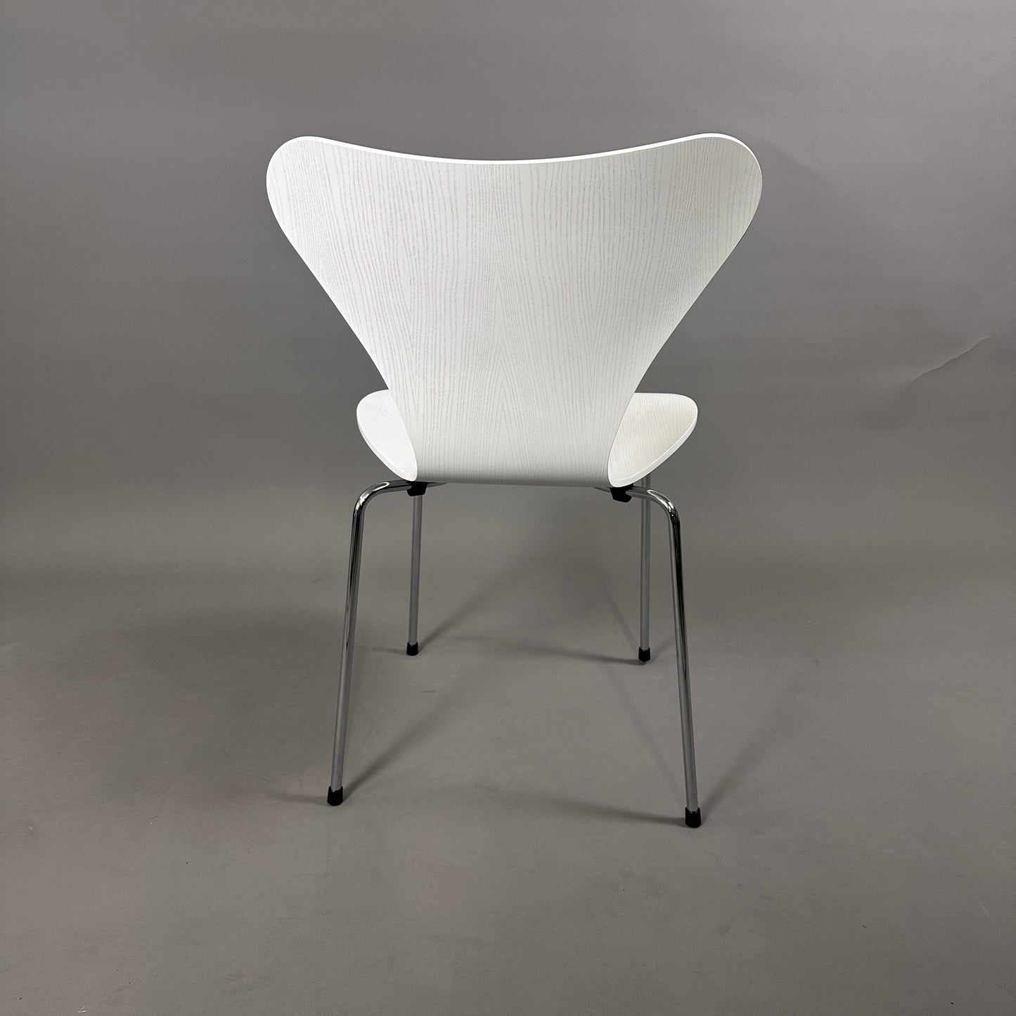 Fritz Hansen Serie 7 Stapelstuhl Holz weiß lasiert