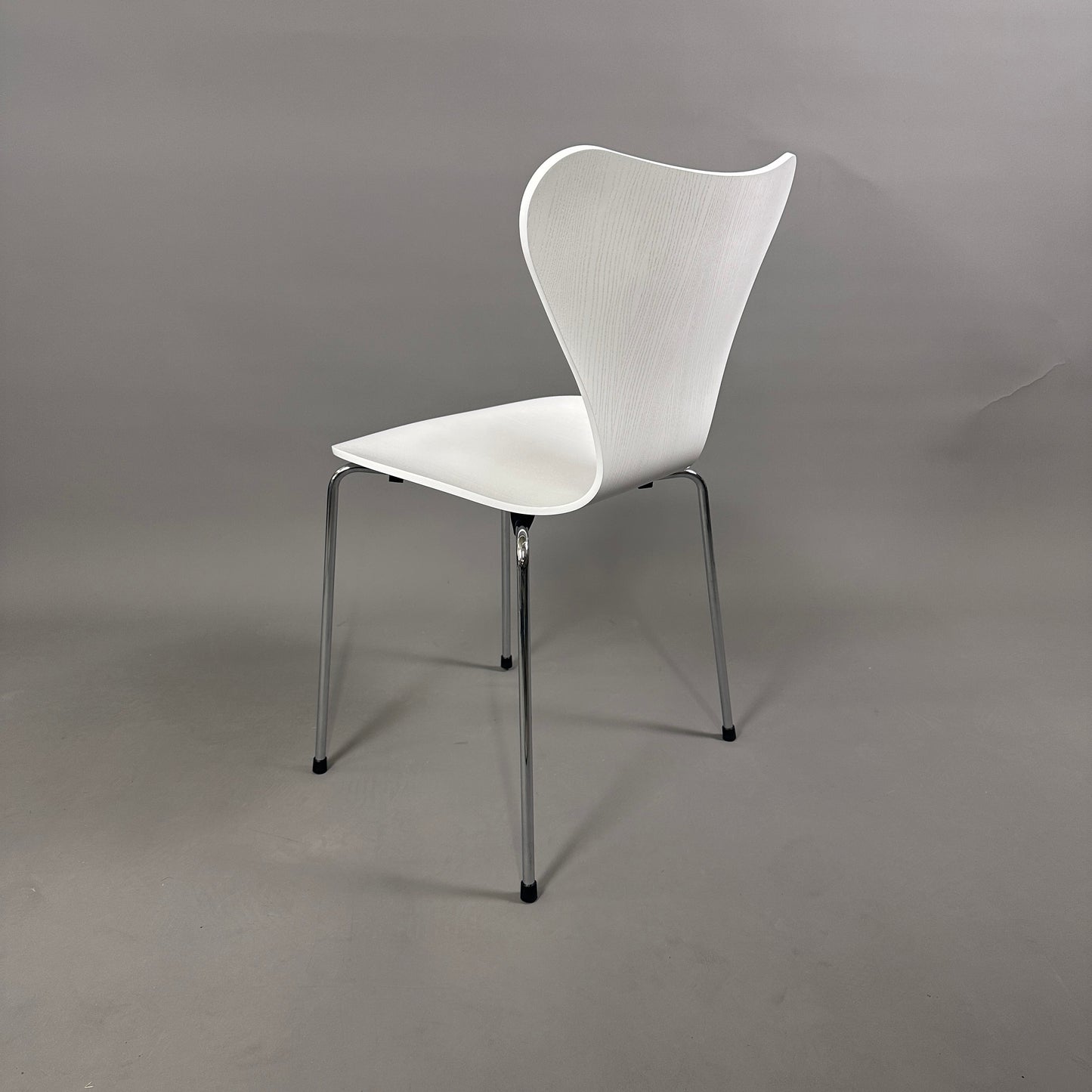 Fritz Hansen Serie 7 Stapelstuhl Holz weiß lasiert