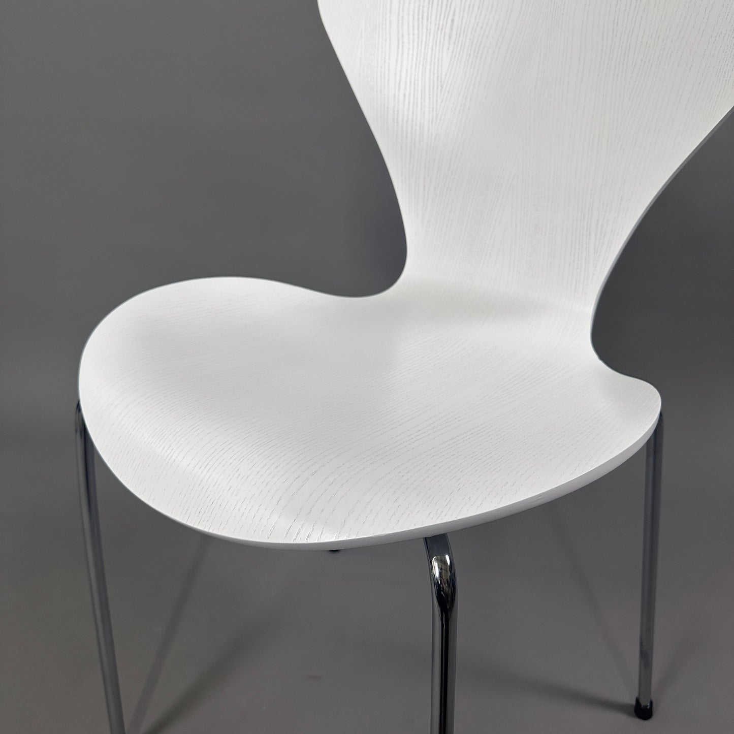 Fritz Hansen Serie 7 Stapelstuhl Holz weiß lasiert