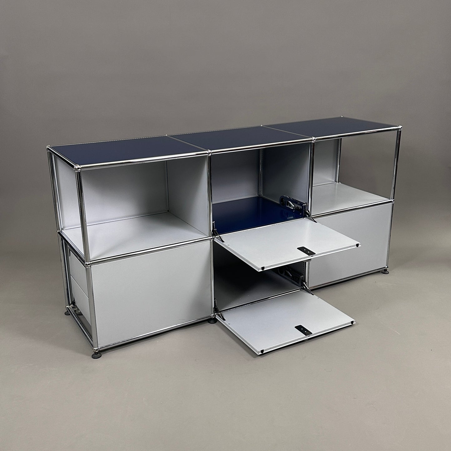 USM Haller Sideboard 3x2 mit 2 Klappen und 2 Registern
