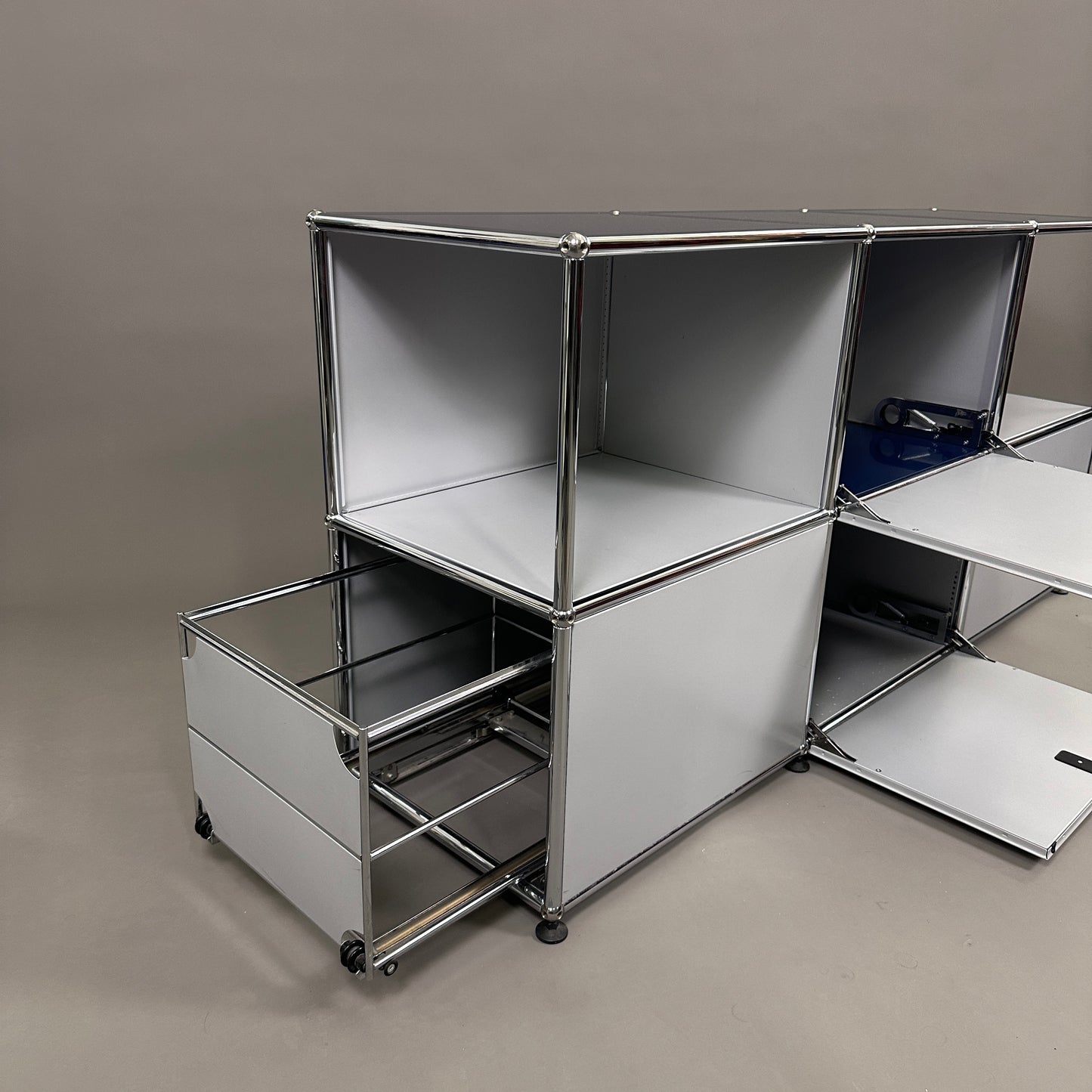USM Haller Sideboard 3x2 mit 2 Klappen und 2 Registern