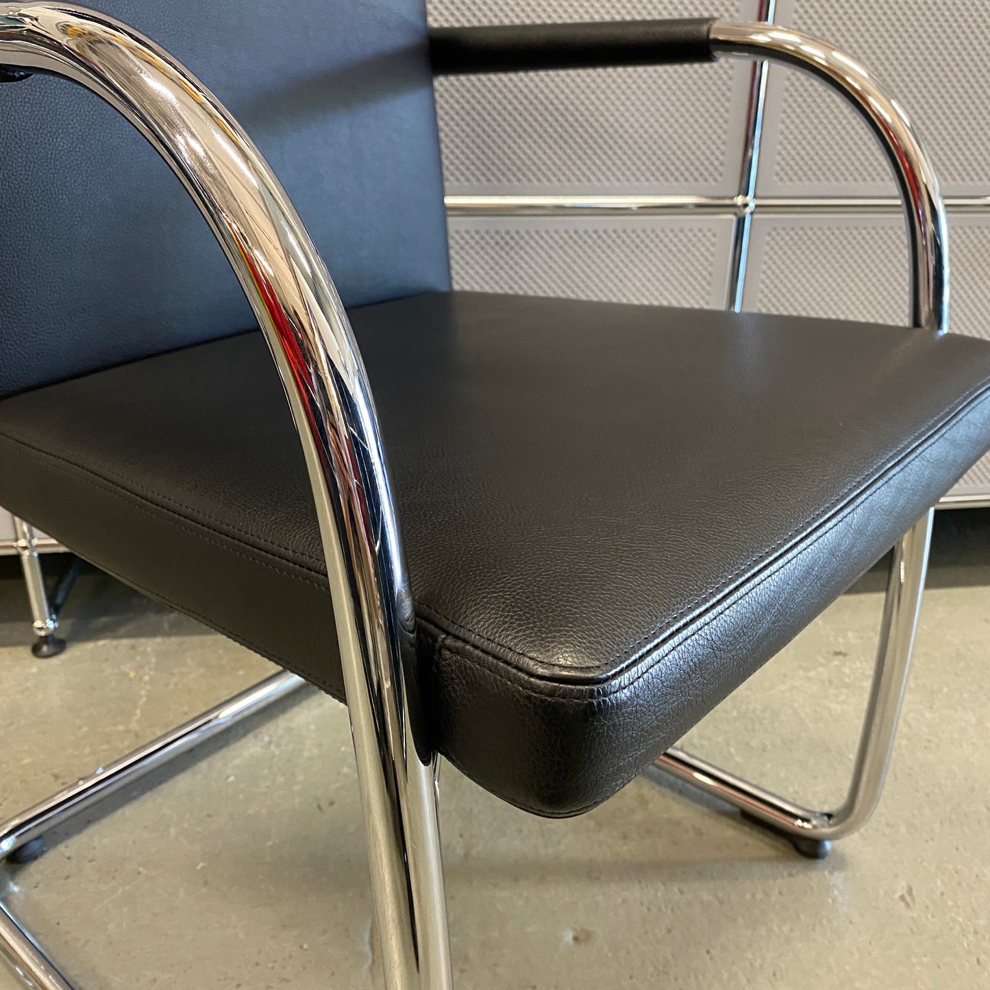 Vitra Visasoft Leder schwarz