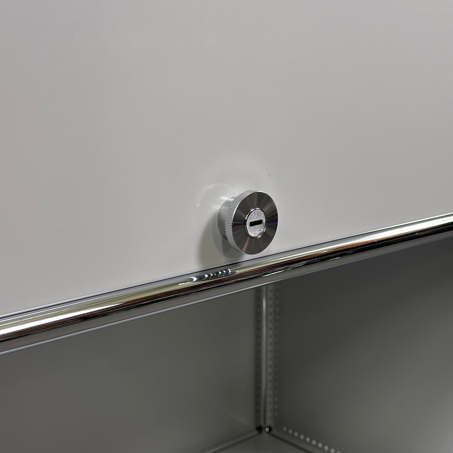 USM Haller Sideboard 3x2 lichtgrau 3 Einschubtüren