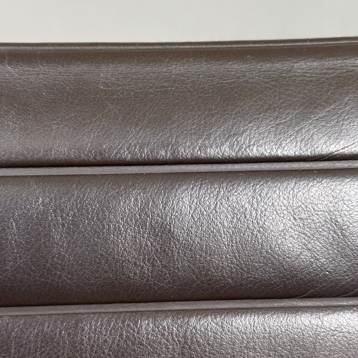 Vitra EA 108 Leder braun (drehbar)