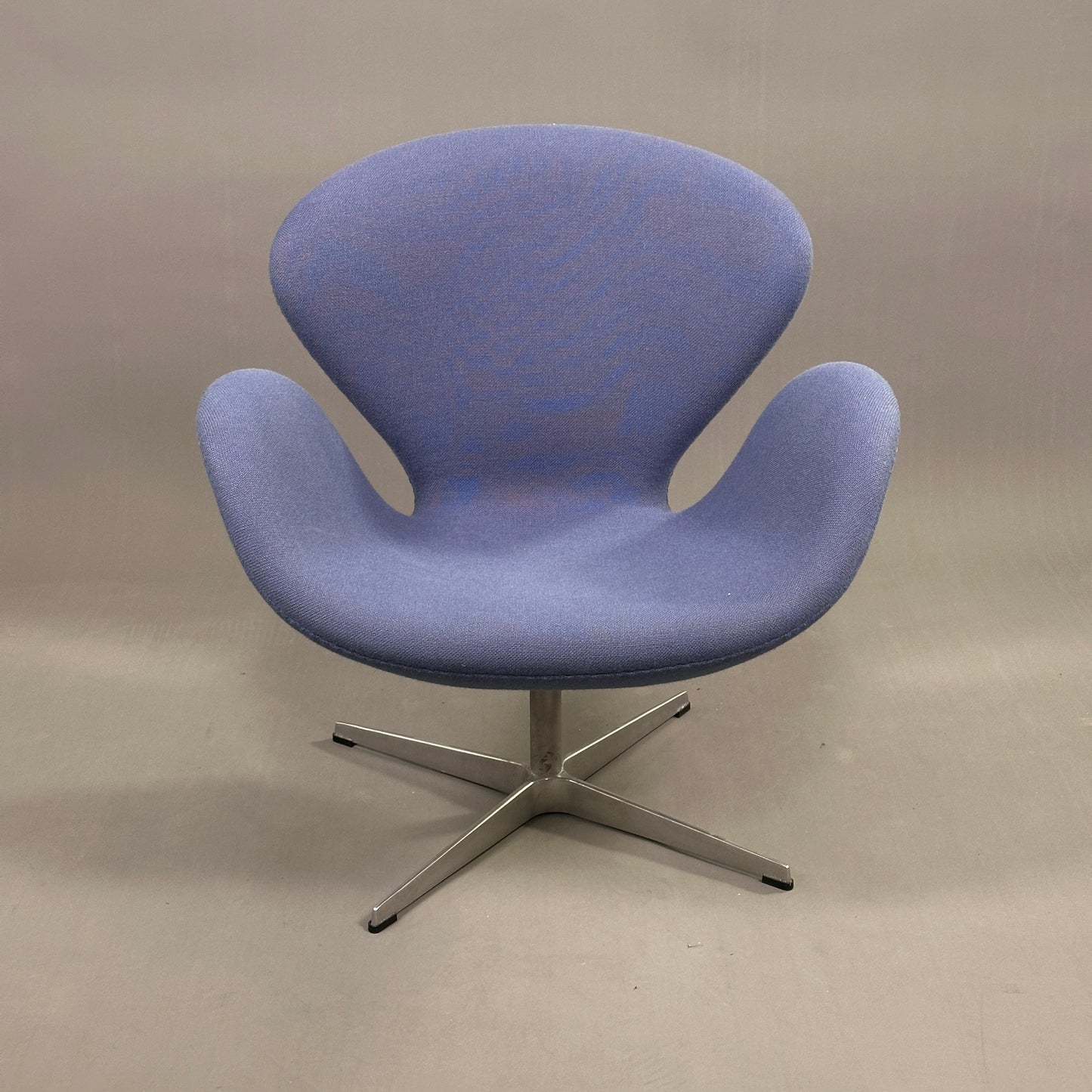 Fritz Hansen Swan Chair Hellblau