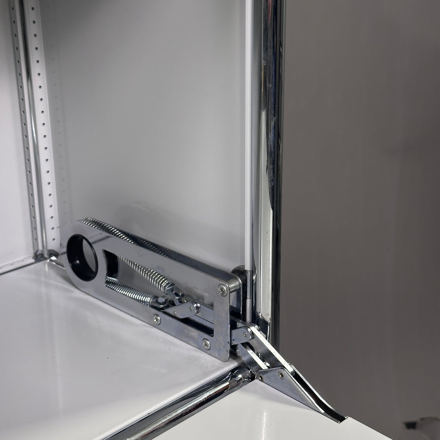 USM Haller Highboard 2x5 lichtgrau 4 Klappen