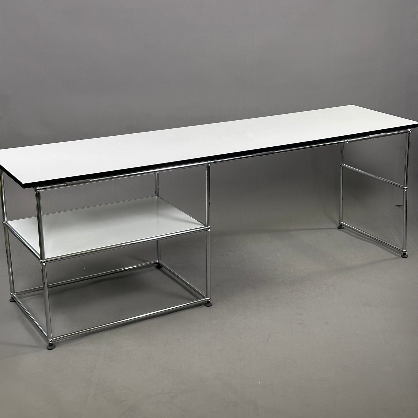 USM Haller Schreibtisch weiß 200x50