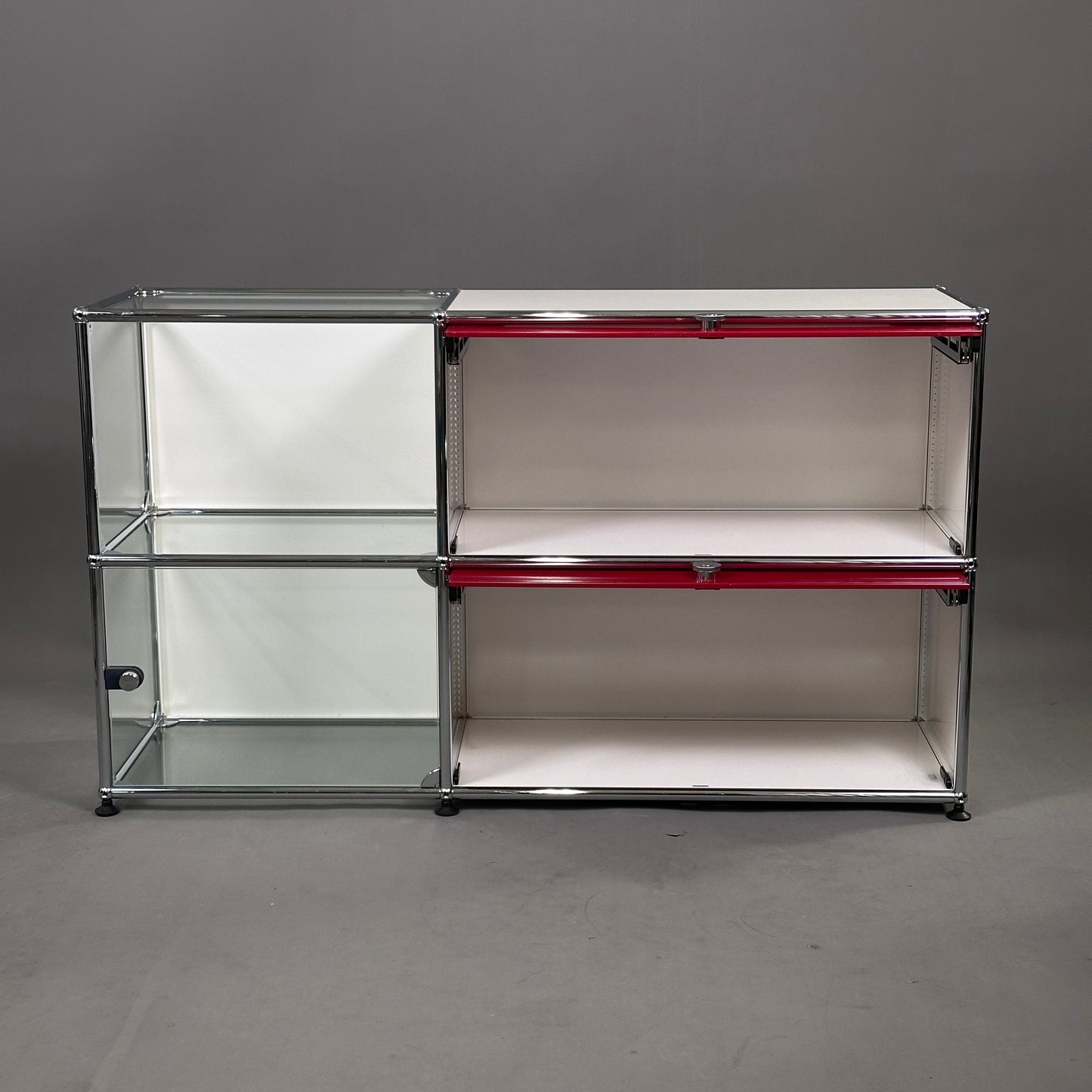 USM Haller Highboard 2x2 weiß/rubinrot/glas
