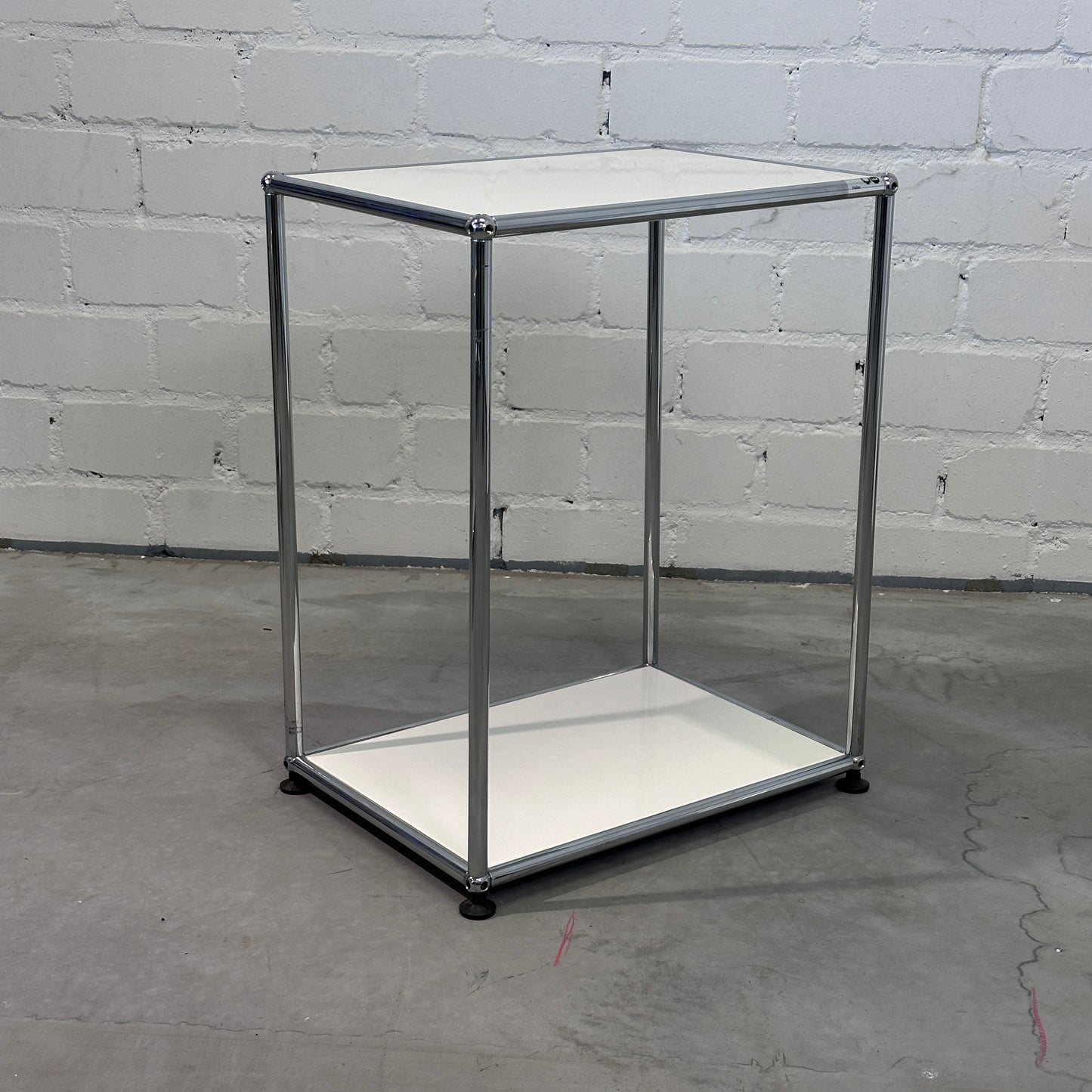 USM Haller Beistelltisch weiß 35x50cm