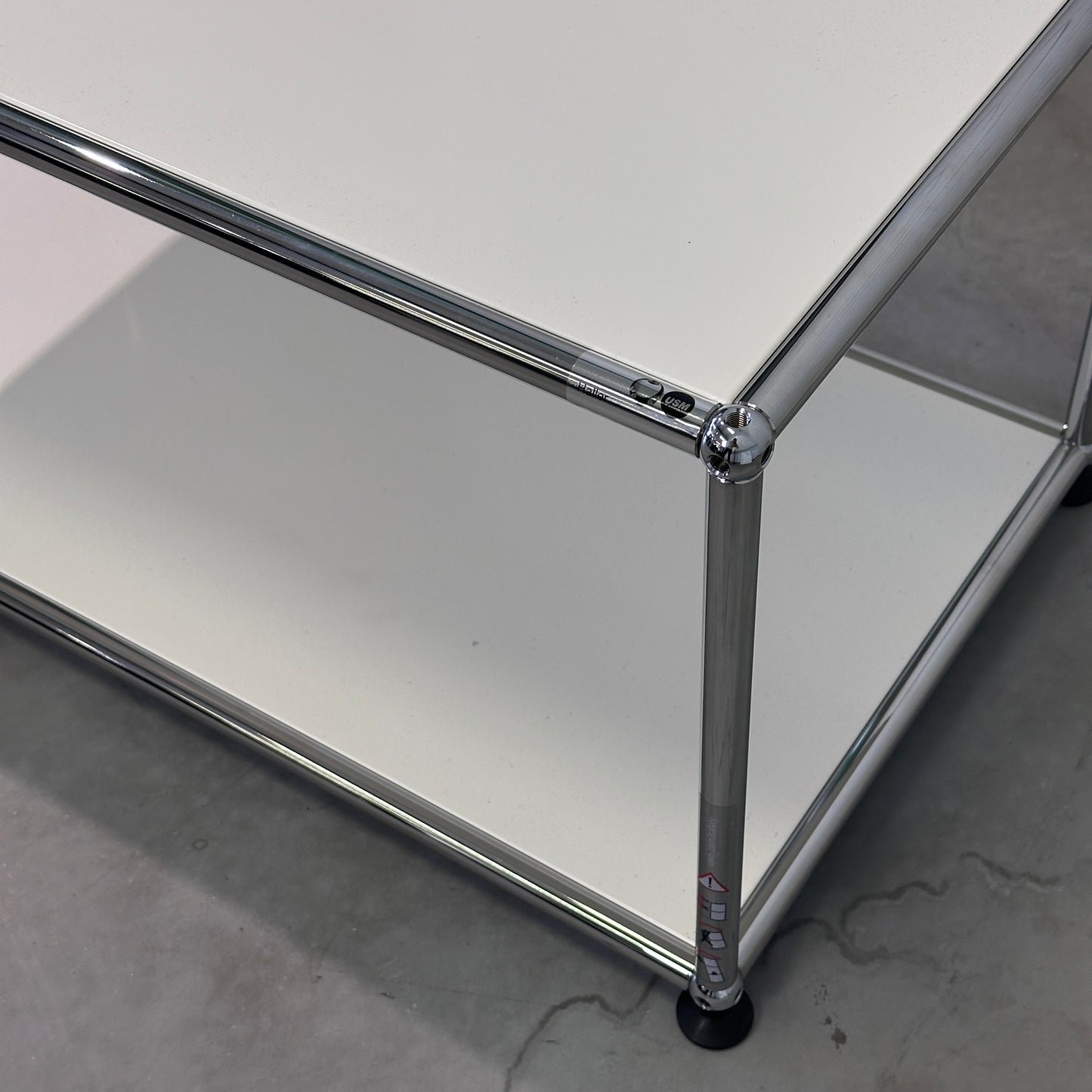 USM Haller Beistelltisch weiß 35x75cm