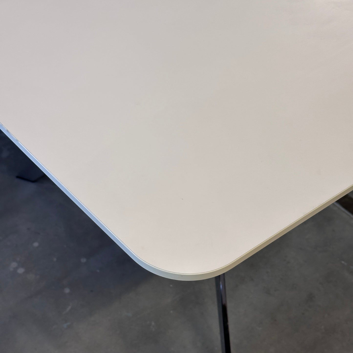 Renz Star Schreibtisch 246x152cm weiß