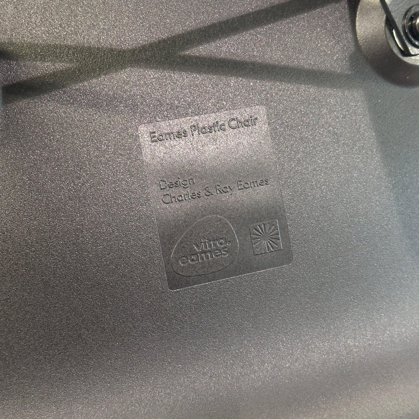 Vitra Eames Plastic Side Chair DSW schwarz