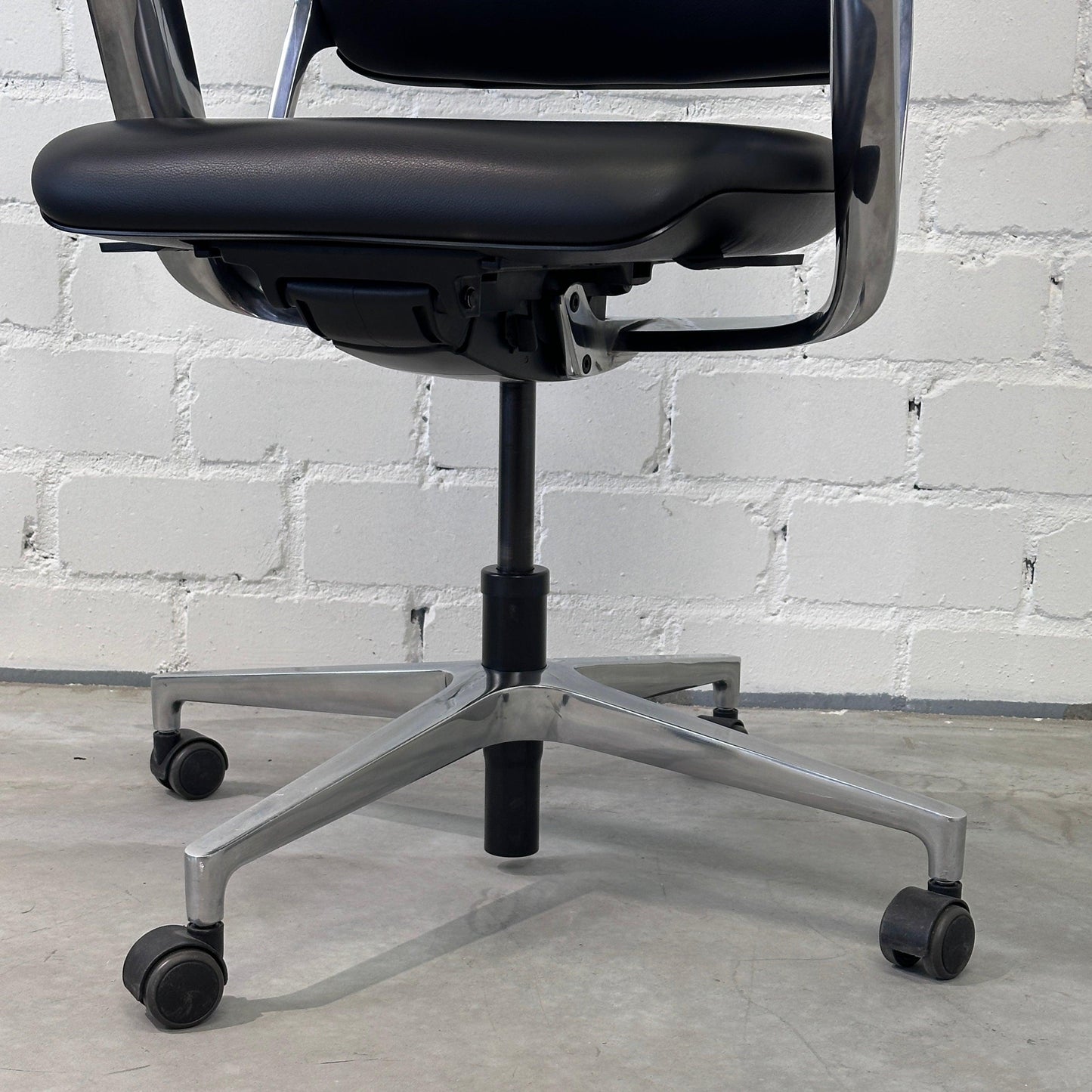 Klöber Connex2 CNX90 Leder schwarz