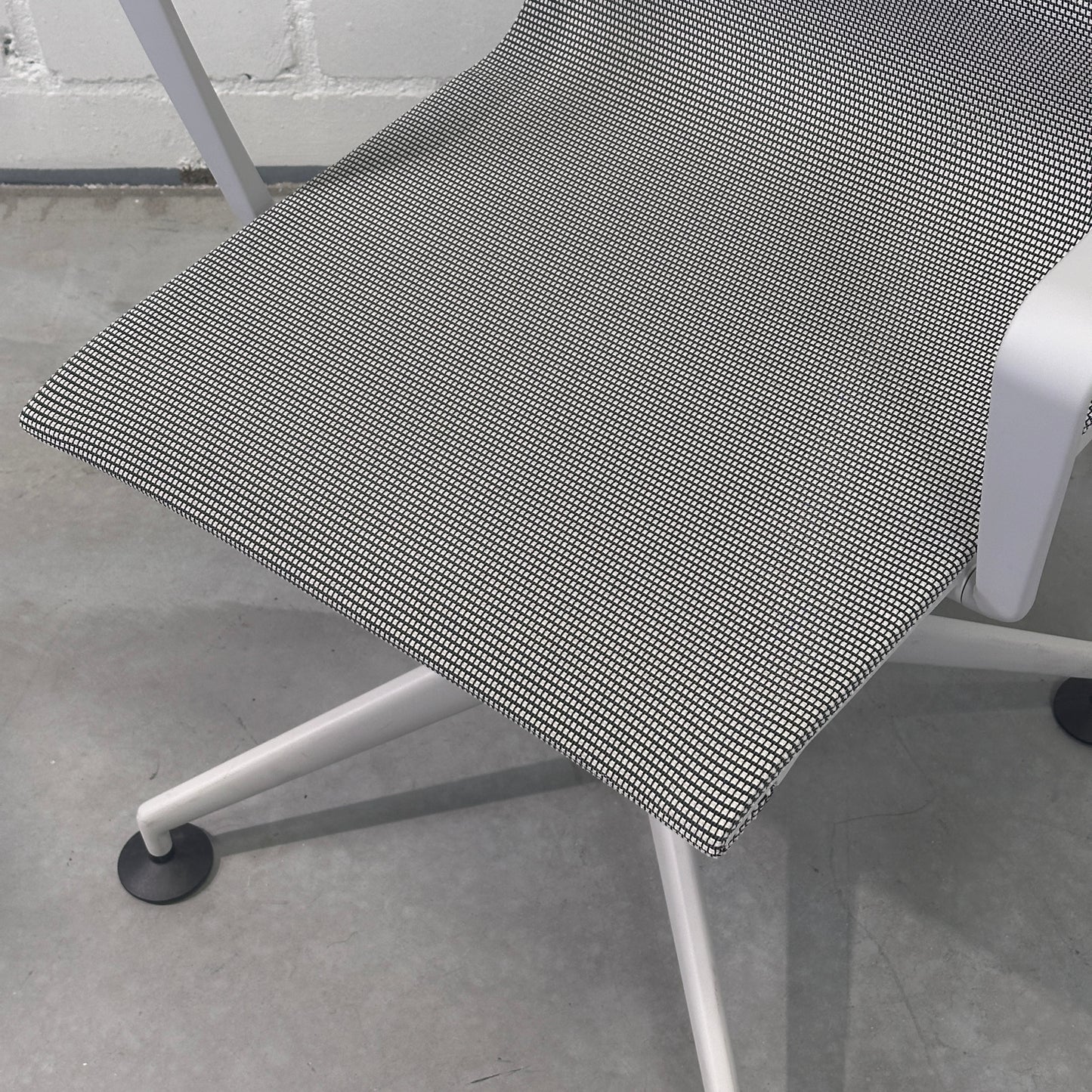 Vitra Physix weiß / silbergrau