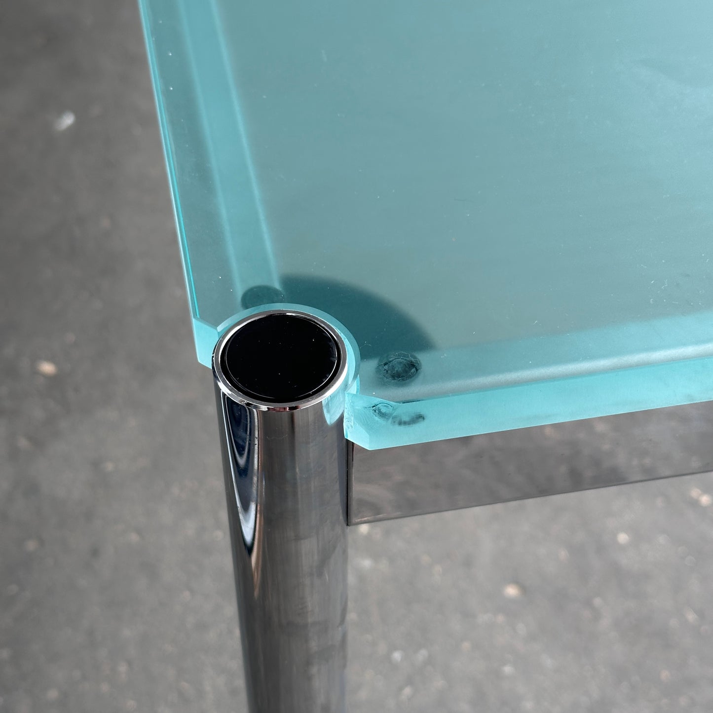 USM Haller Tisch 200x100cm Glas satiniert (B-Ware)