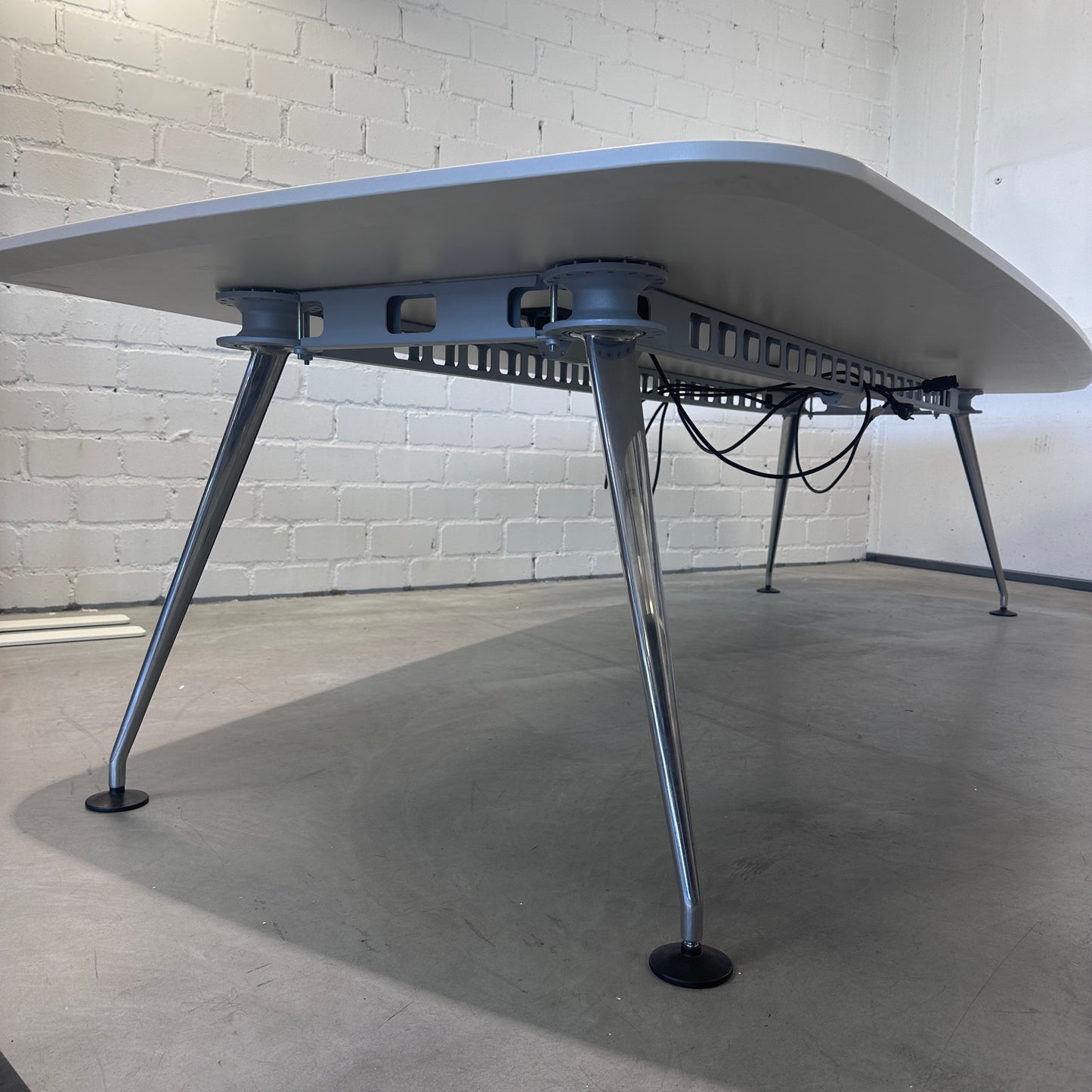 Vitra Medamorph Konferenztisch 300x130 weiß