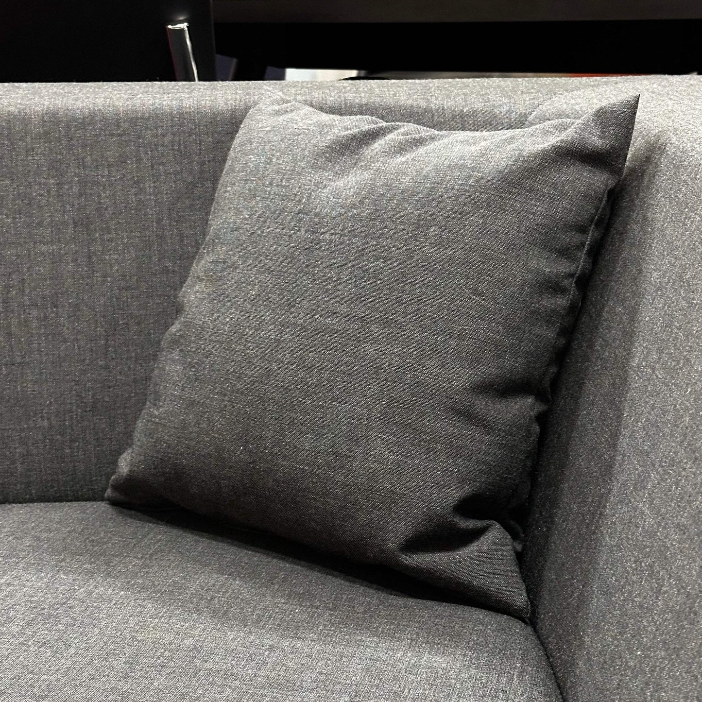 Interstuhl Sitzgruppe Tangram dark grey sofa set with flexible arrangement and included table