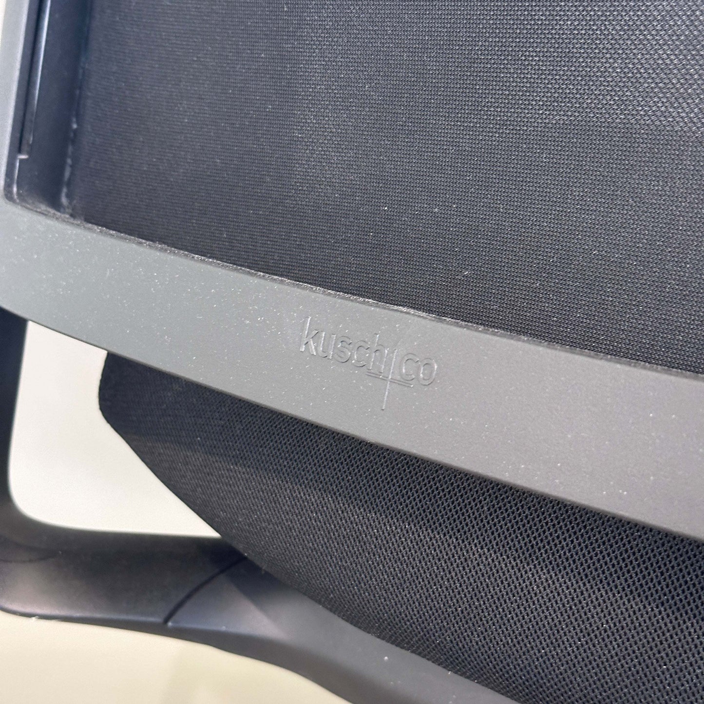 Kusch & Co Sao Paulo Bürostuhl schwarz mit Netzrückenlehne und verstellbaren Funktionen